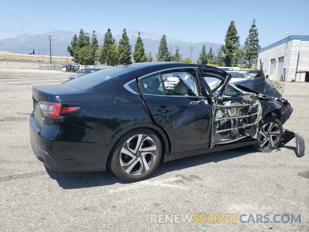 3 Photograph of a damaged car 4S3BWGN61N3028294 SUBARU LEGACY 2022