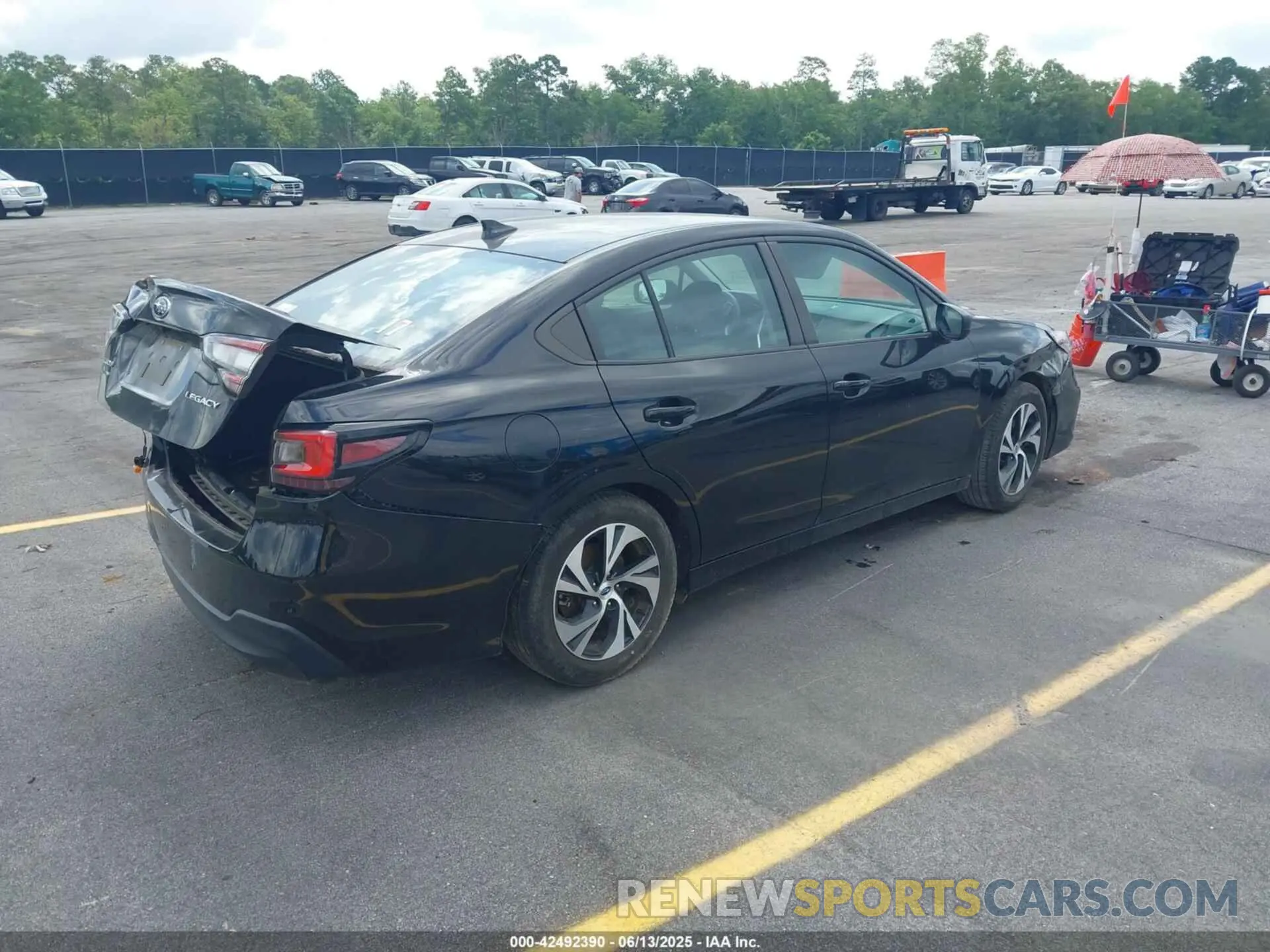 4 Photograph of a damaged car 4S3BWAB65P3015018 SUBARU LEGACY 2023