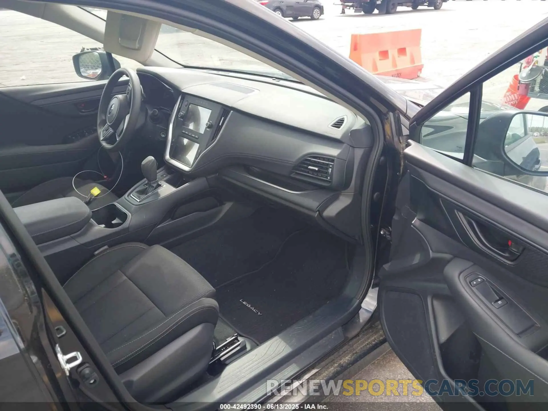 5 Photograph of a damaged car 4S3BWAB65P3015018 SUBARU LEGACY 2023