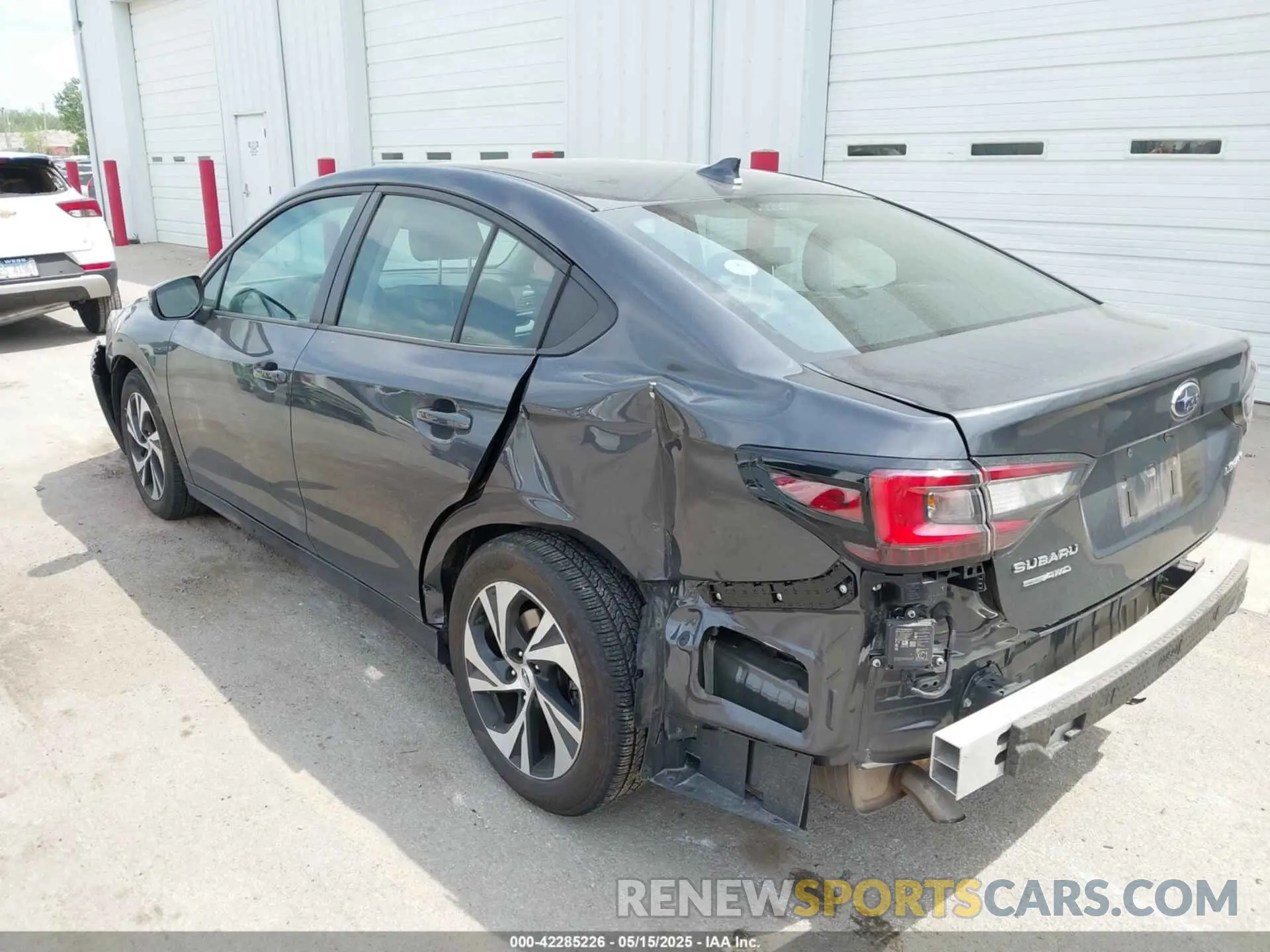 3 Photograph of a damaged car 4S3BWAD63P3014320 SUBARU LEGACY 2023