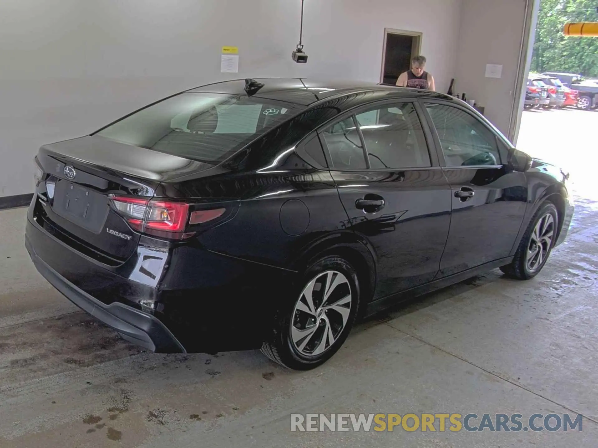 10 Photograph of a damaged car 4S3BWAD65P3008213 SUBARU LEGACY 2023