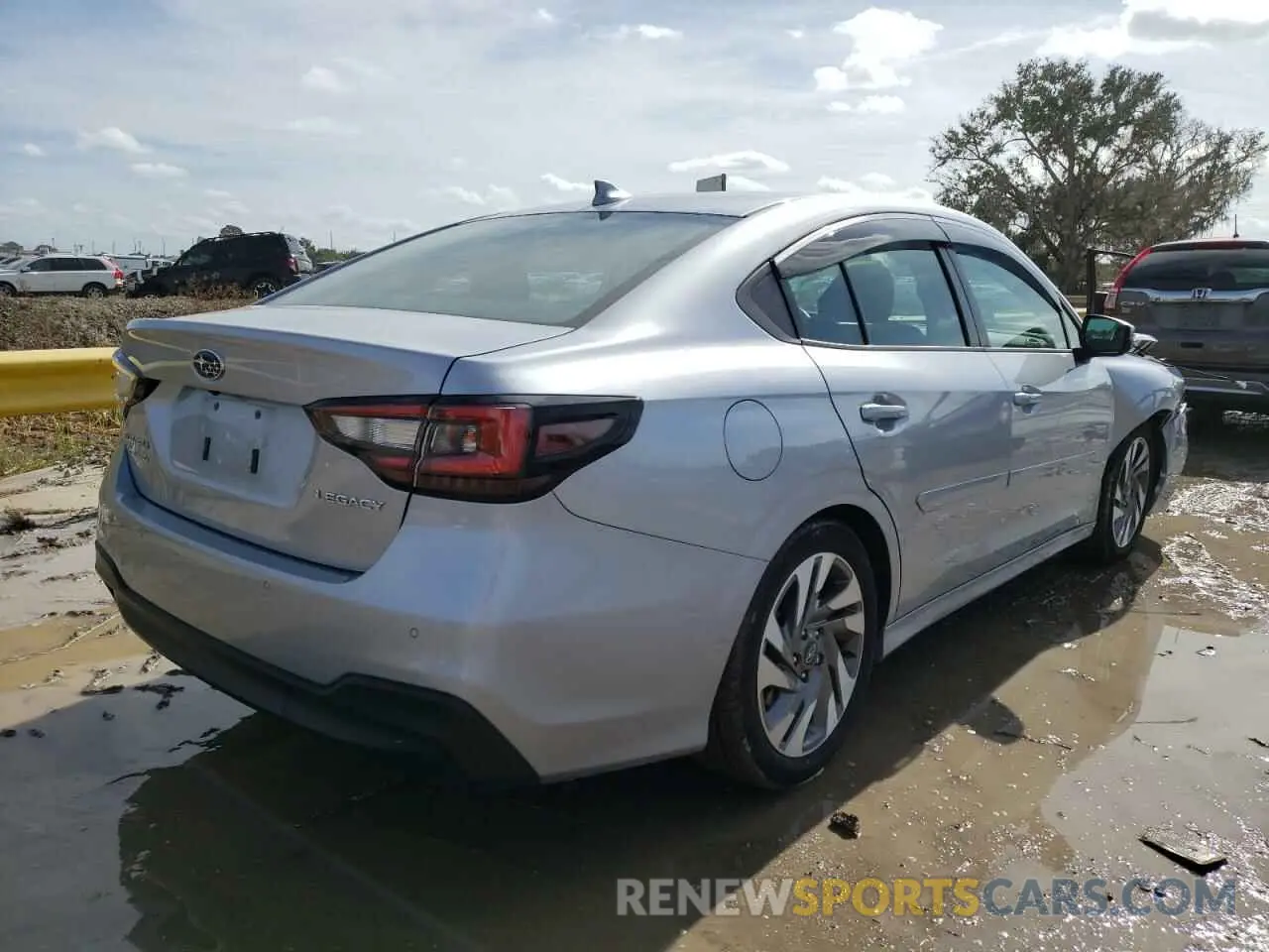 3 Photograph of a damaged car 4S3BWAN60P3011437 SUBARU LEGACY 2023