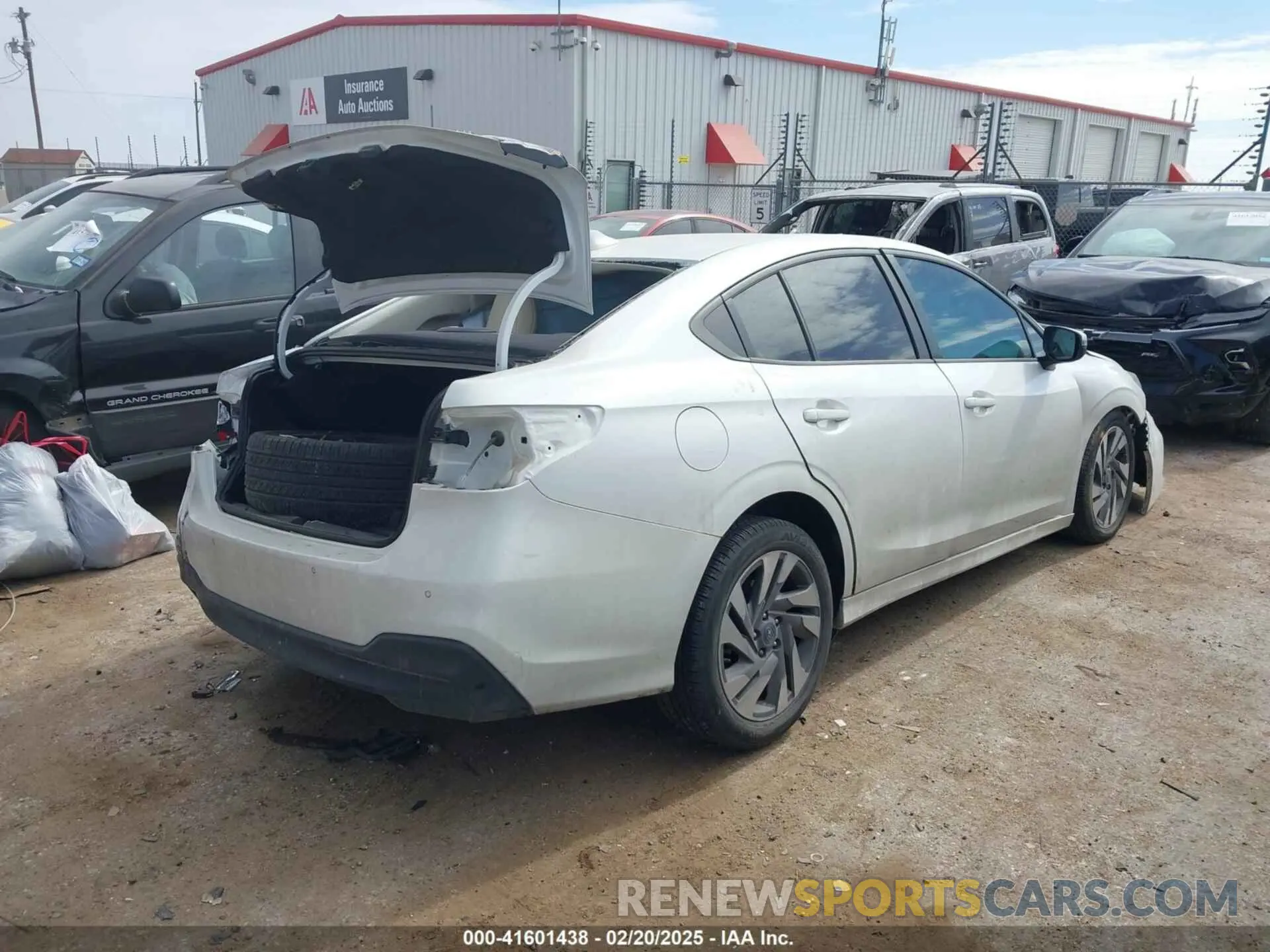 4 Photograph of a damaged car 4S3BWAN63R3021558 SUBARU LEGACY 2024