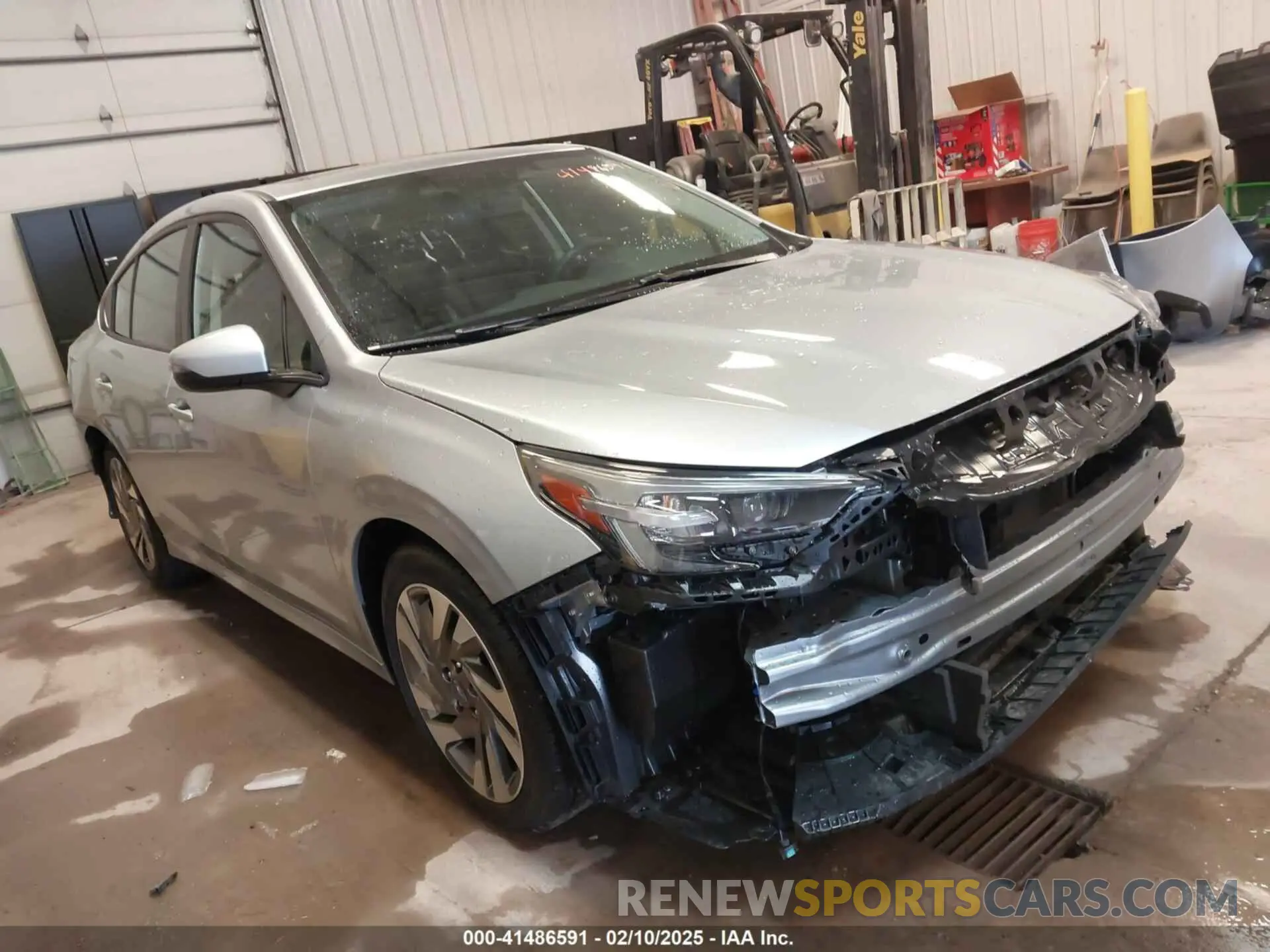 1 Photograph of a damaged car 4S3BWAN64R3025876 SUBARU LEGACY 2024