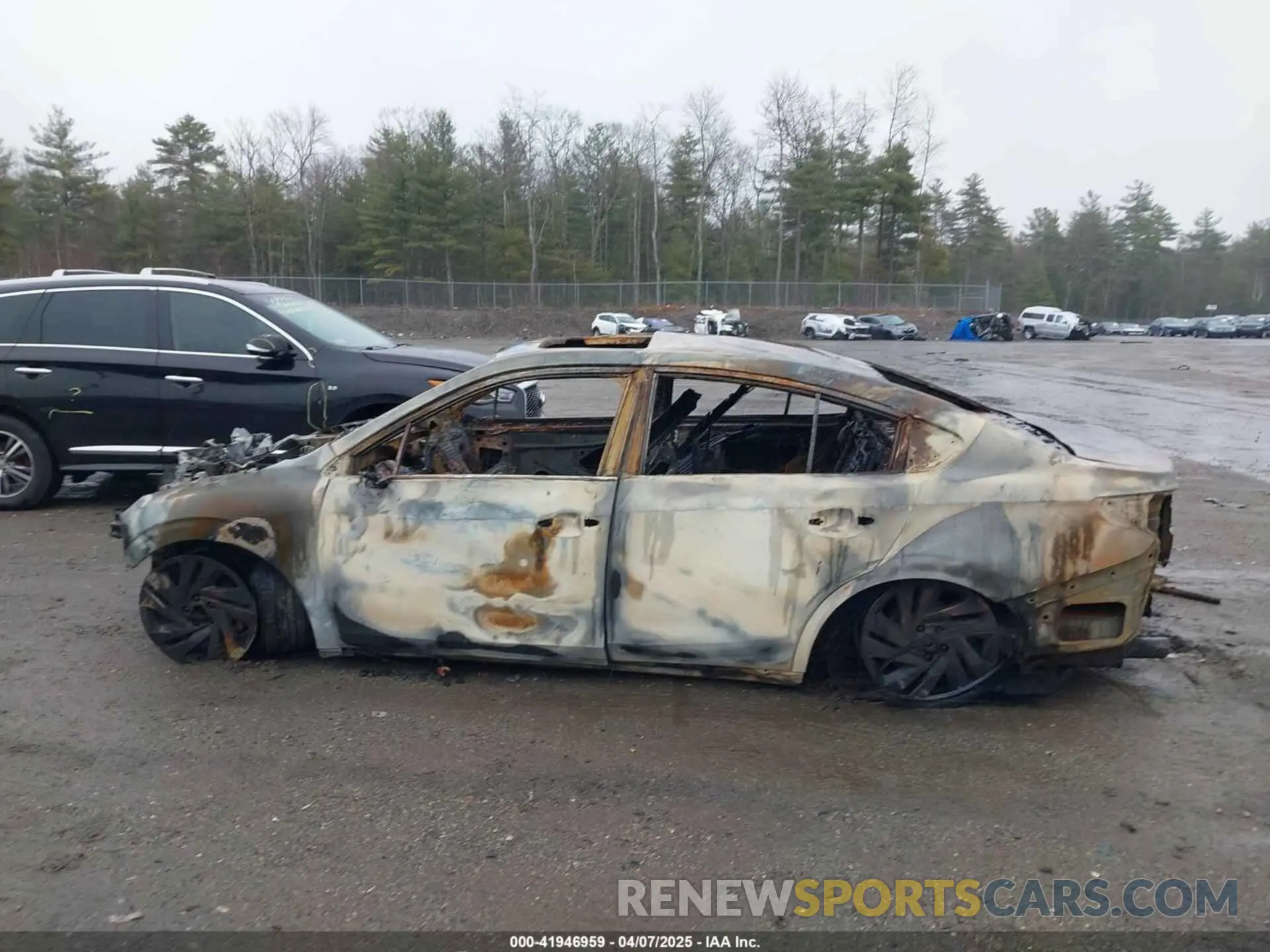 12 Photograph of a damaged car 4S3BWGP66R3011672 SUBARU LEGACY 2024