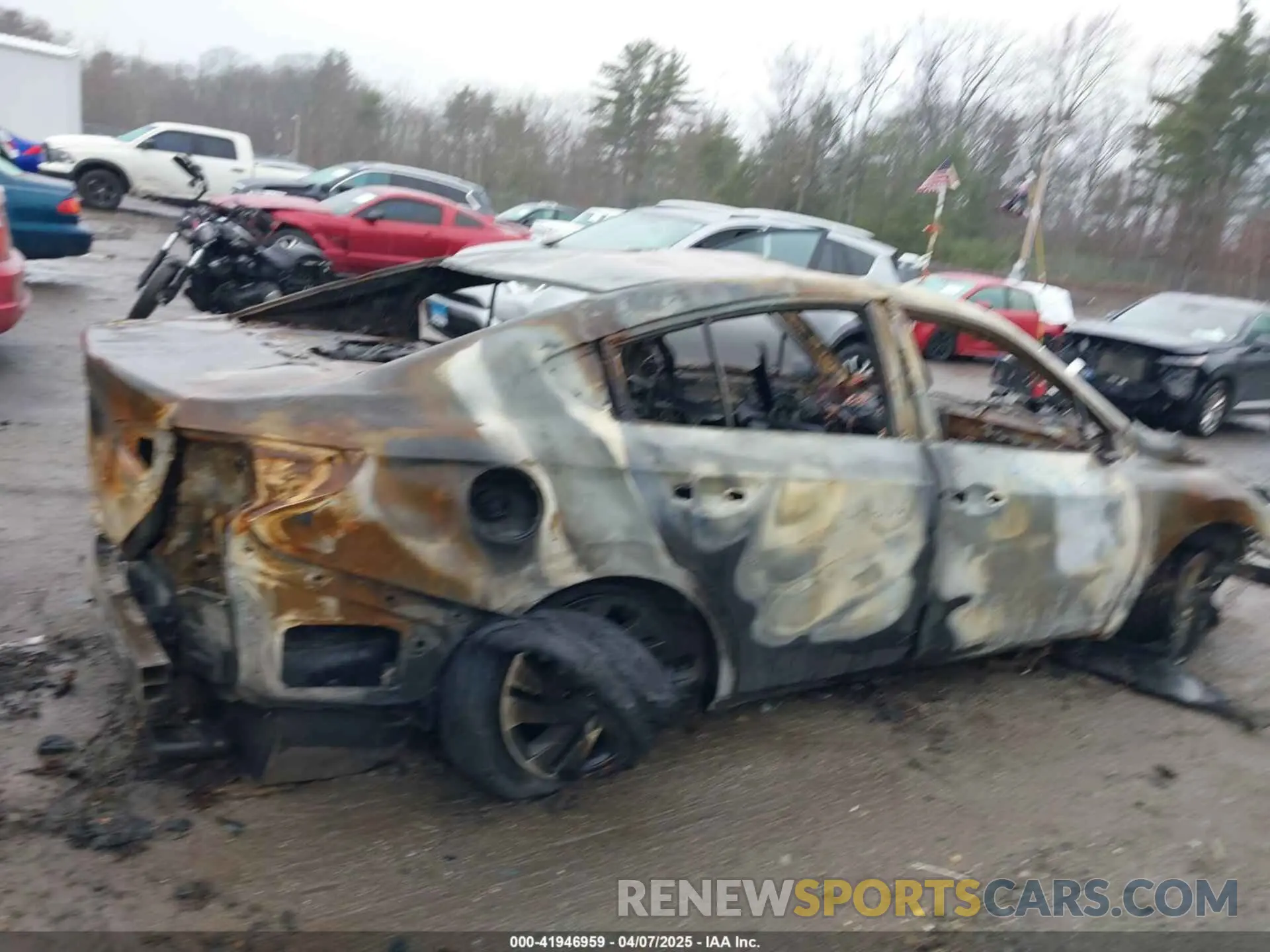 13 Photograph of a damaged car 4S3BWGP66R3011672 SUBARU LEGACY 2024