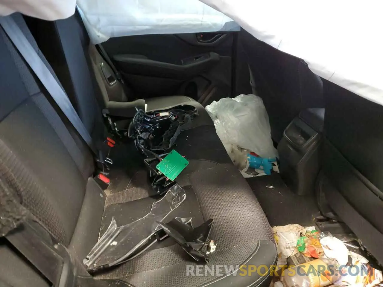 10 Photograph of a damaged car 4S4BTAAC1R3175024 SUBARU LEGACY 2024