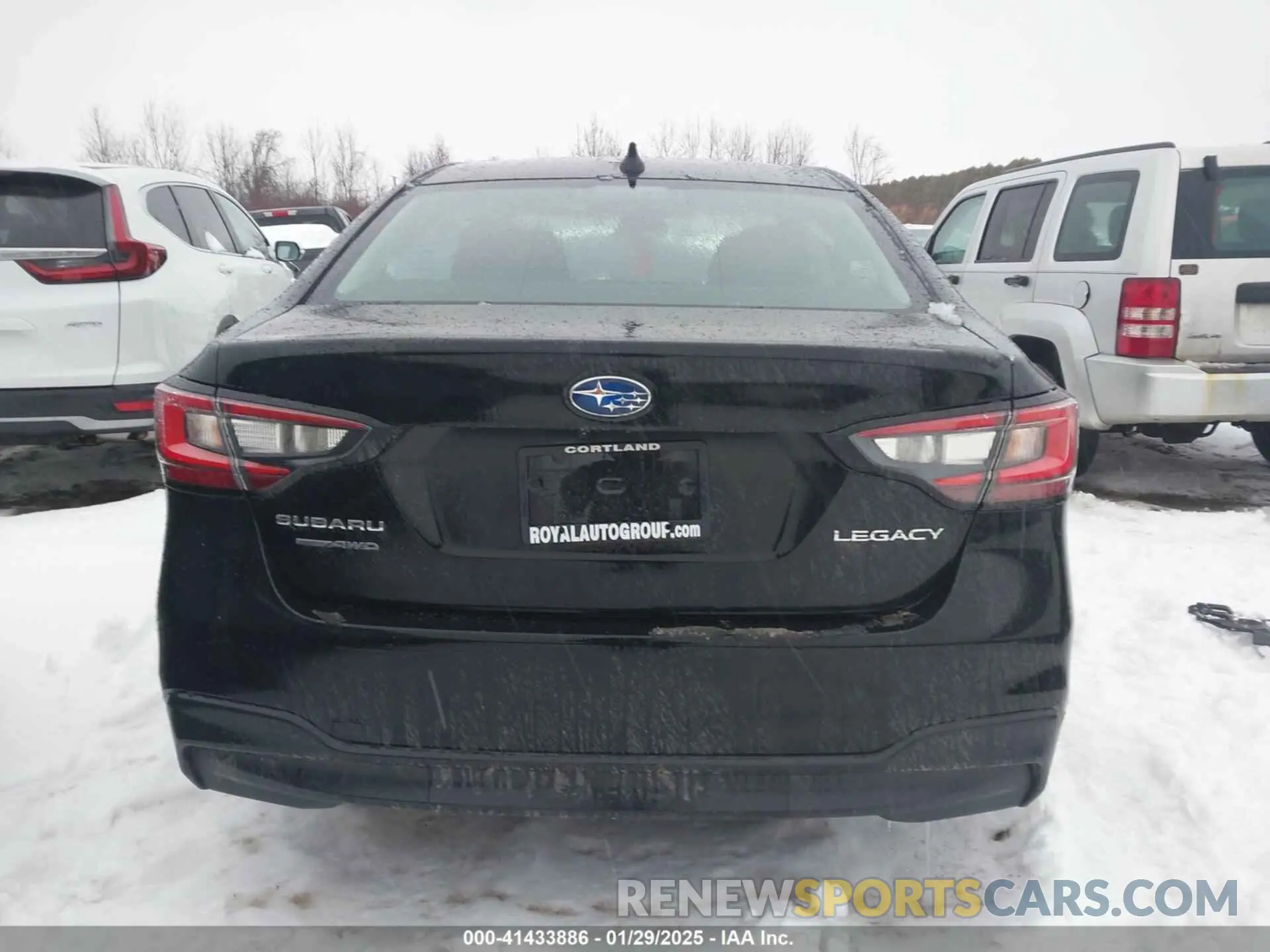 17 Photograph of a damaged car 4S3BWAB60S3006834 SUBARU LEGACY 2025