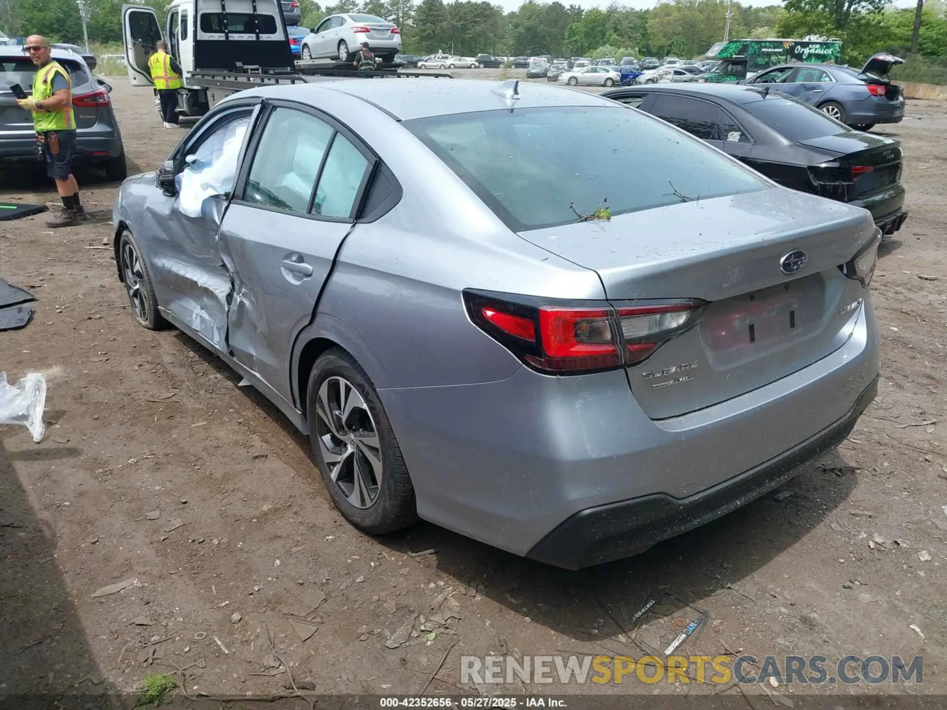 3 Photograph of a damaged car 4S3BWAD67S3014569 SUBARU LEGACY 2025