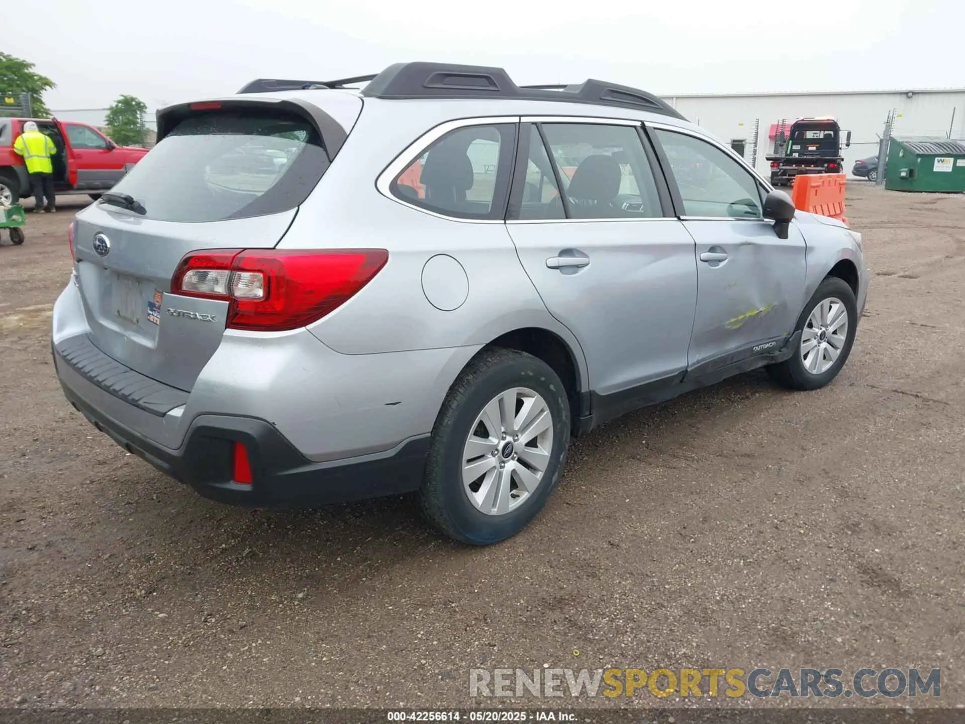 4 Photograph of a damaged car 4S4BSABC1K3372377 SUBARU OUTBACK 2019