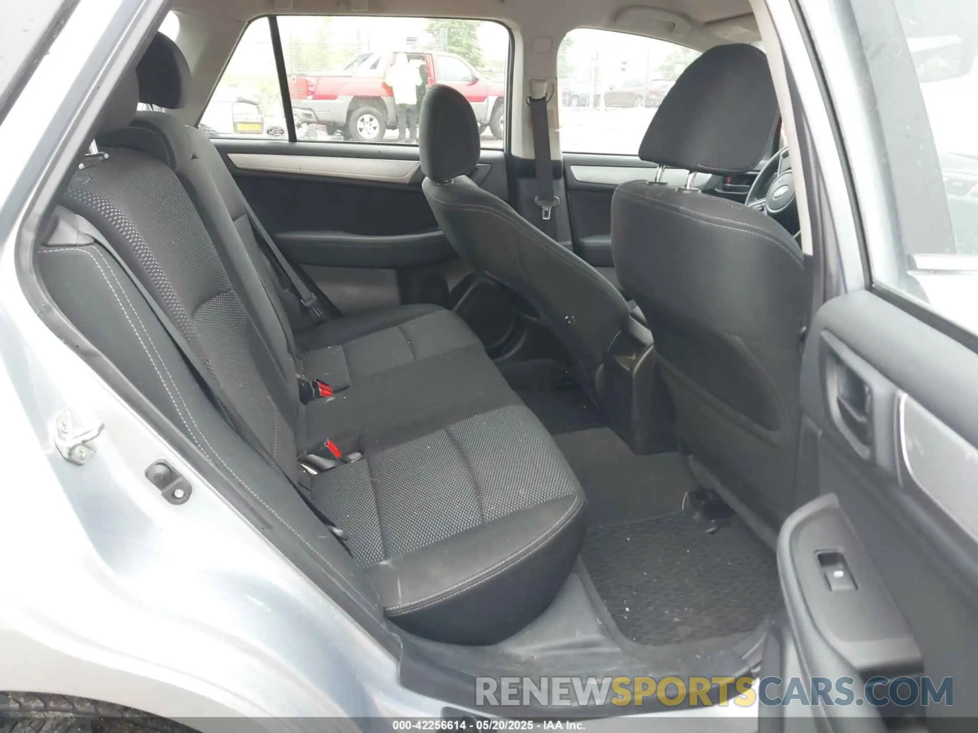 8 Photograph of a damaged car 4S4BSABC1K3372377 SUBARU OUTBACK 2019