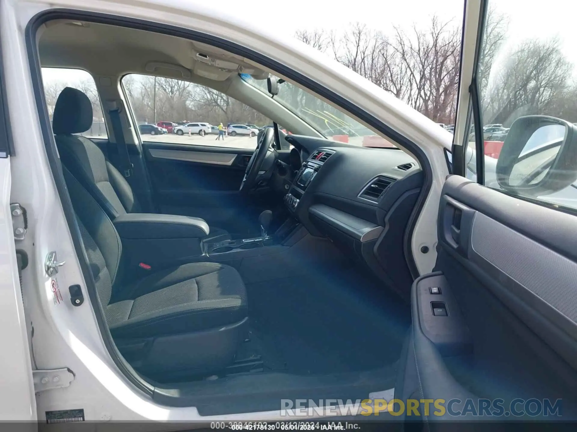 5 Photograph of a damaged car 4S4BSABC4K3237443 SUBARU OUTBACK 2019