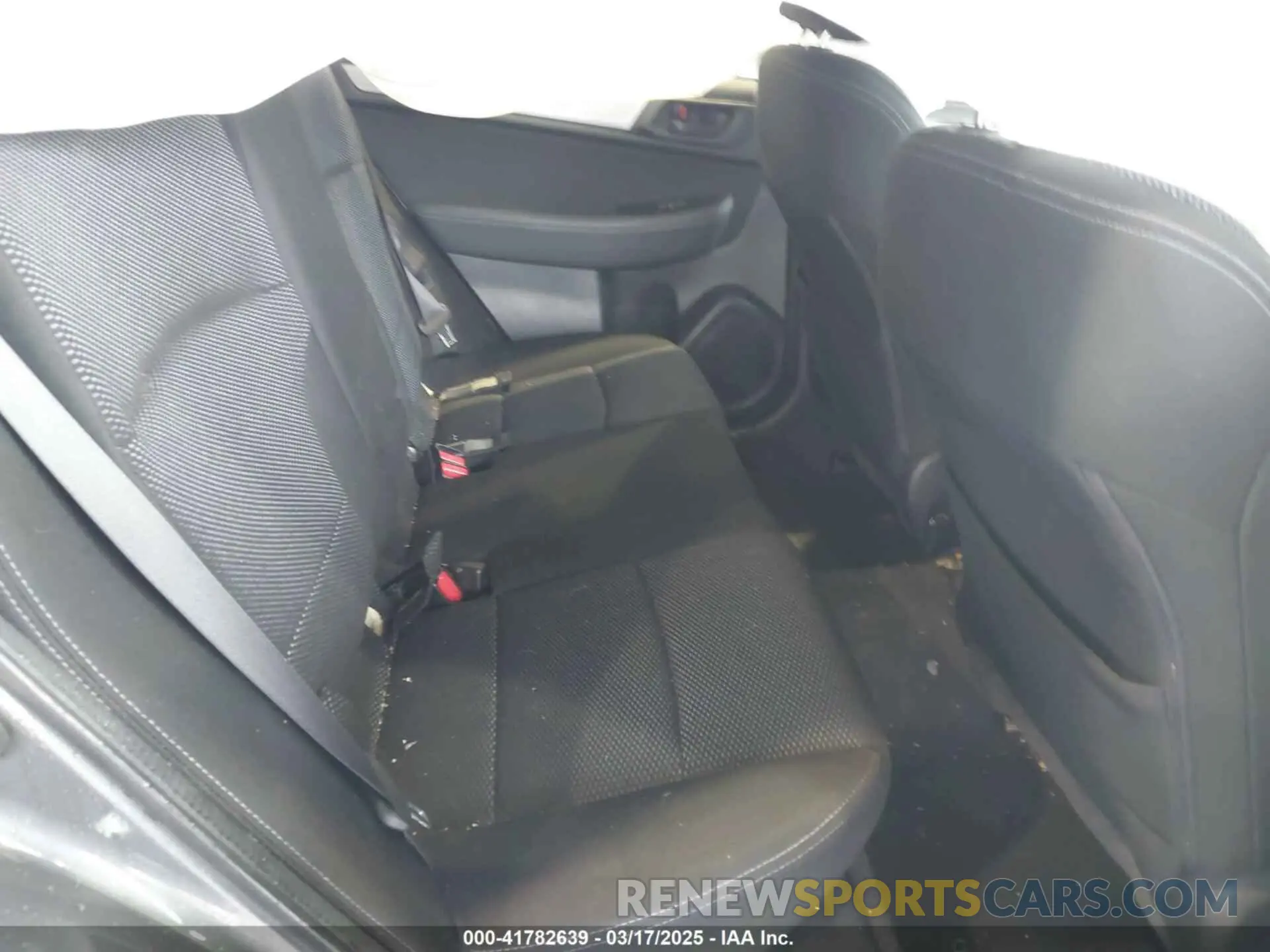 8 Photograph of a damaged car 4S4BSABC5K3337602 SUBARU OUTBACK 2019