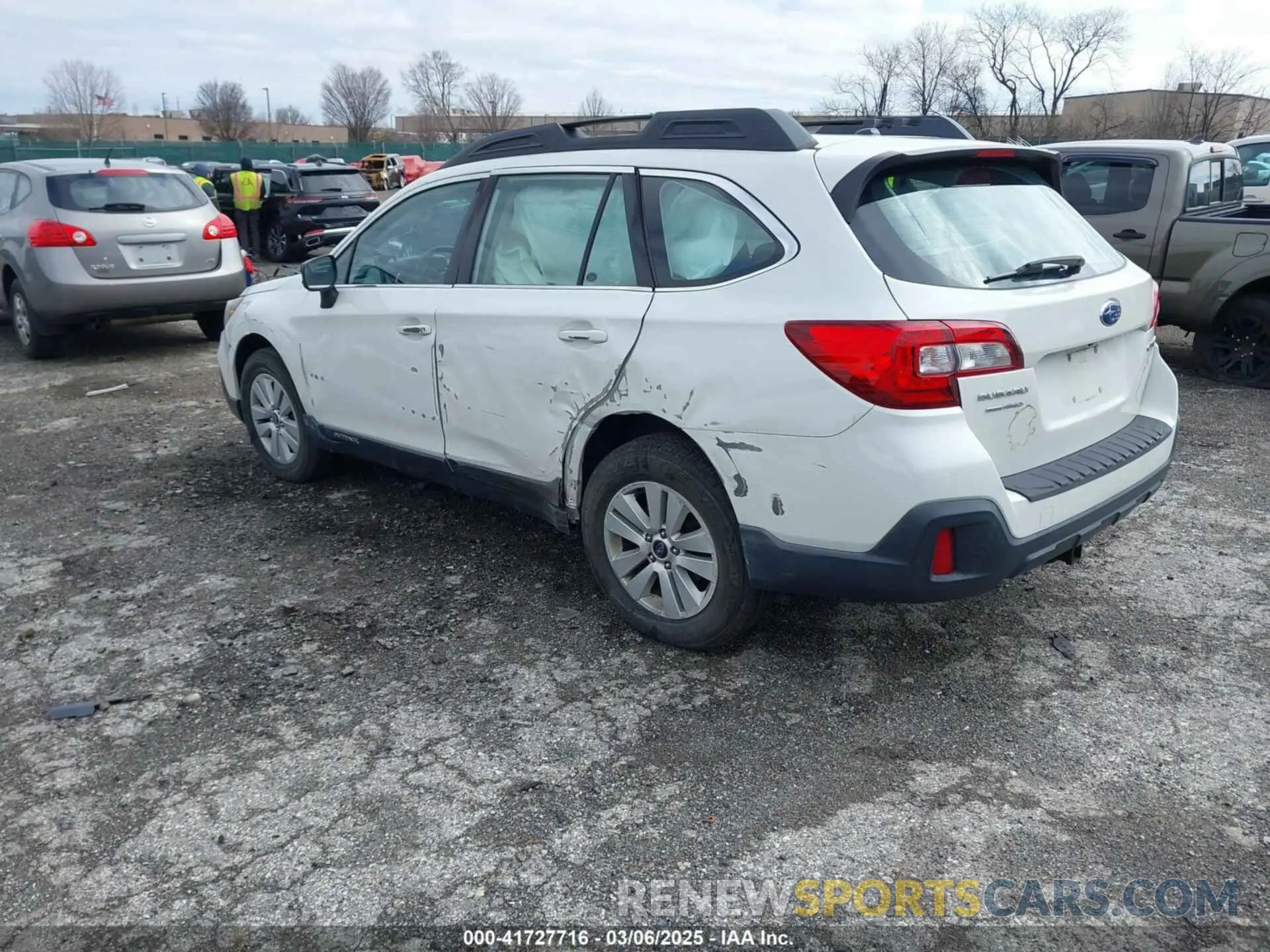 3 Photograph of a damaged car 4S4BSABCXK3283052 SUBARU OUTBACK 2019