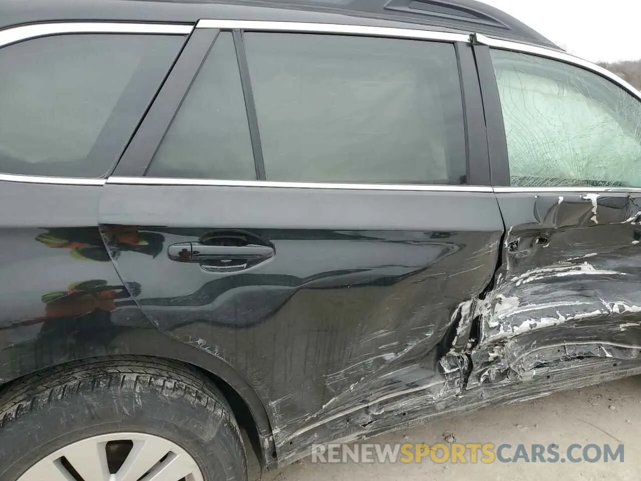 11 Photograph of a damaged car 4S4BSAFC0K3398012 SUBARU OUTBACK 2019