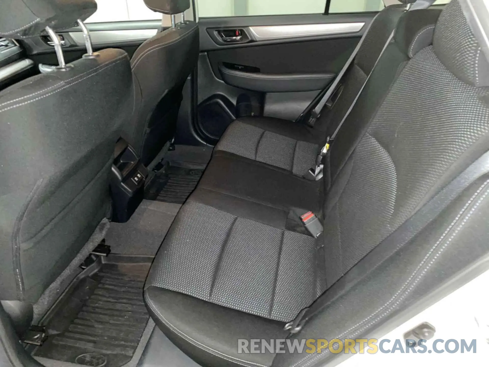 4 Photograph of a damaged car 4S4BSAFC1K3256056 SUBARU OUTBACK 2019