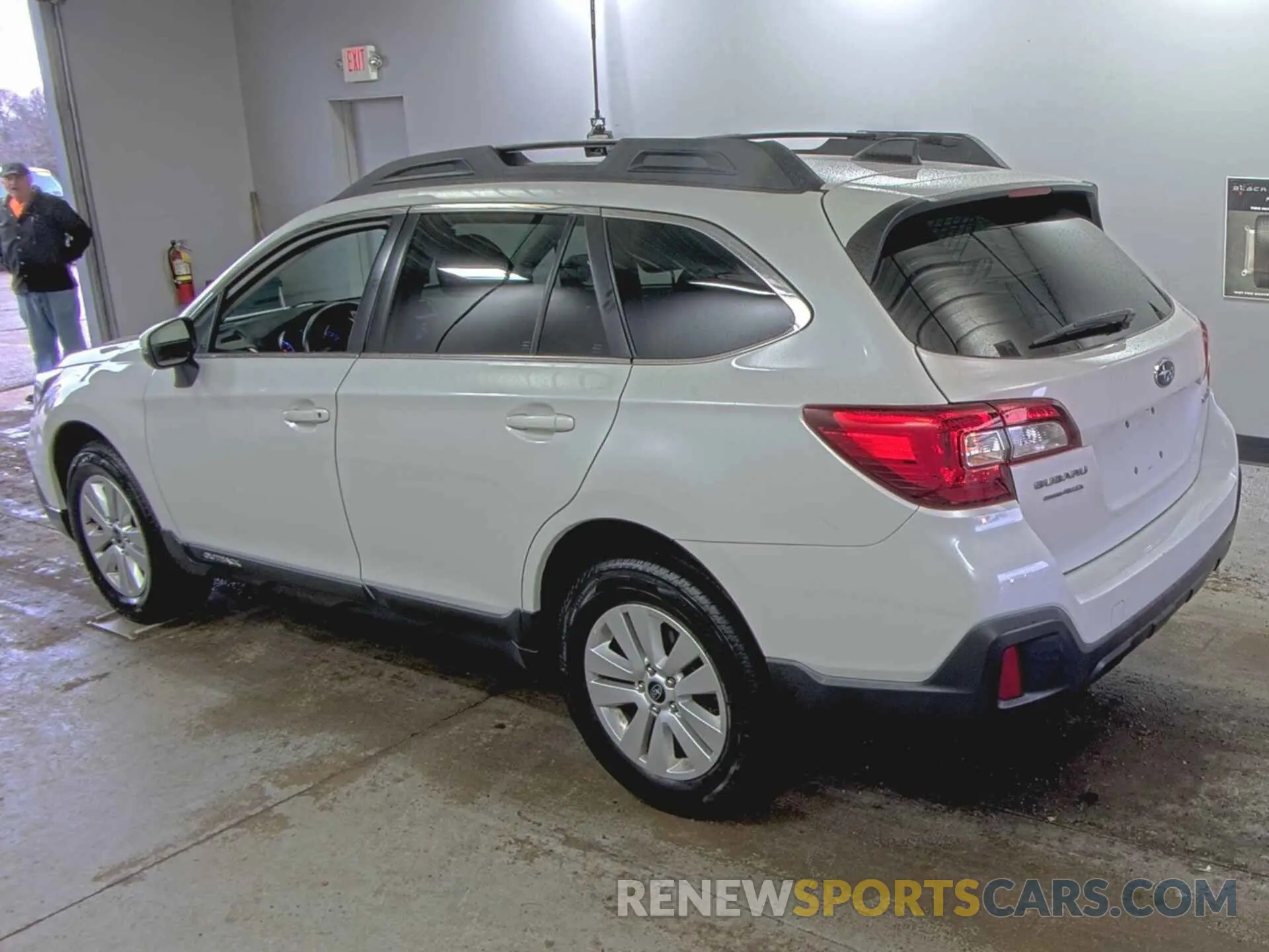 8 Photograph of a damaged car 4S4BSAFC1K3256056 SUBARU OUTBACK 2019