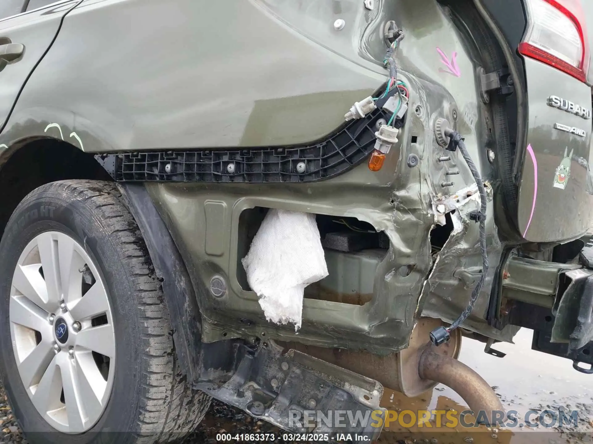 18 Photograph of a damaged car 4S4BSAFC1K3261967 SUBARU OUTBACK 2019