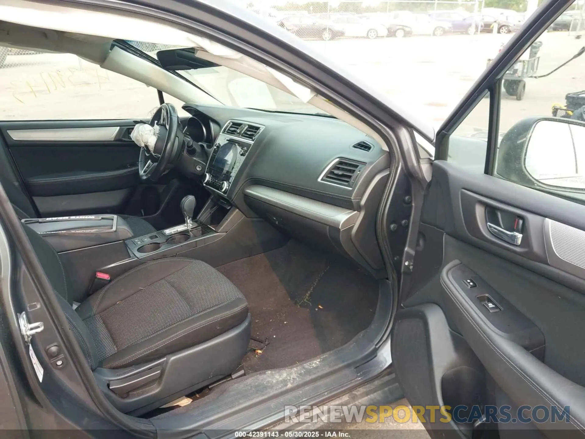 5 Photograph of a damaged car 4S4BSAFC2K3256826 SUBARU OUTBACK 2019