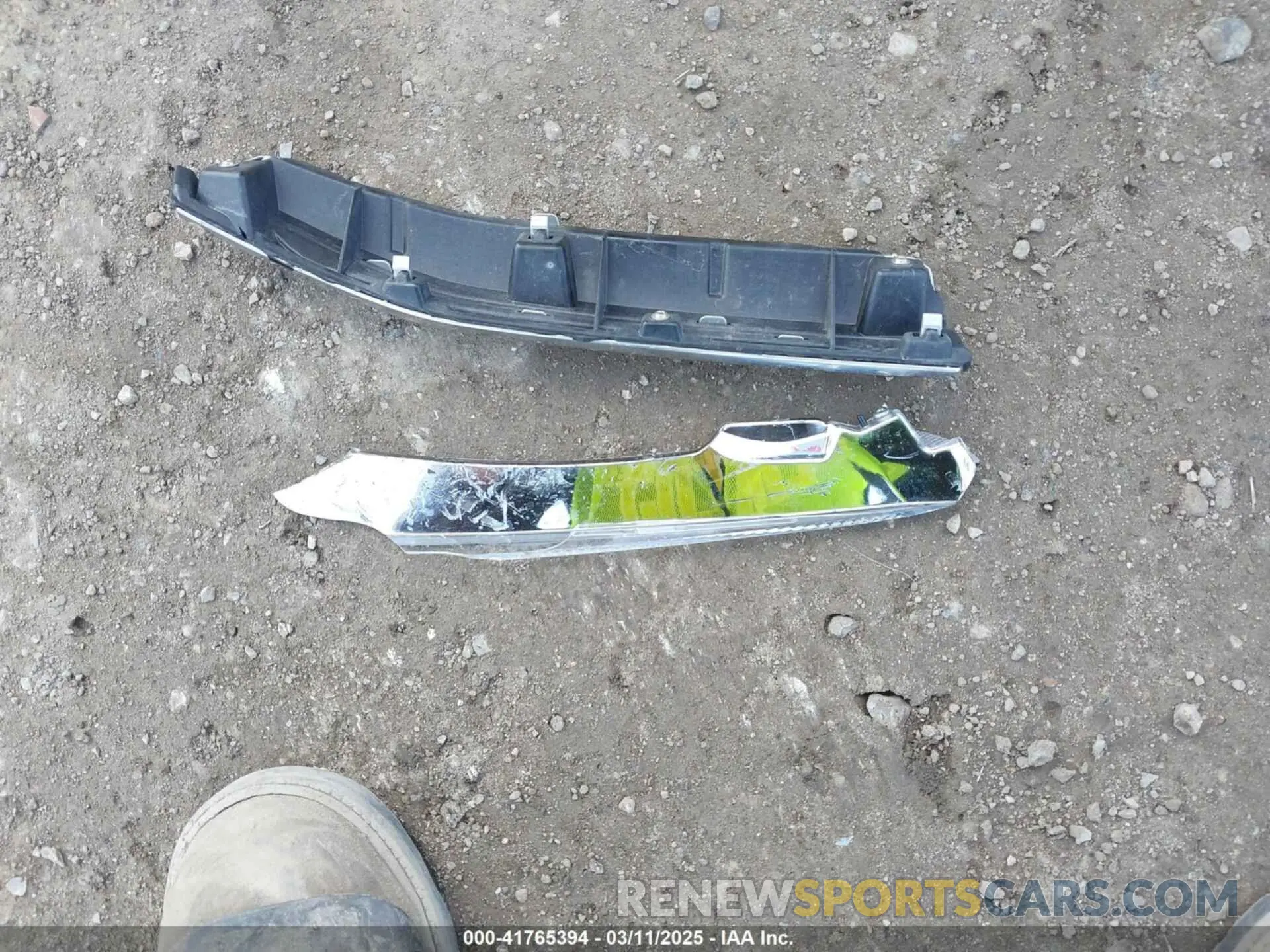 12 Photograph of a damaged car 4S4BSAFC3K3268578 SUBARU OUTBACK 2019