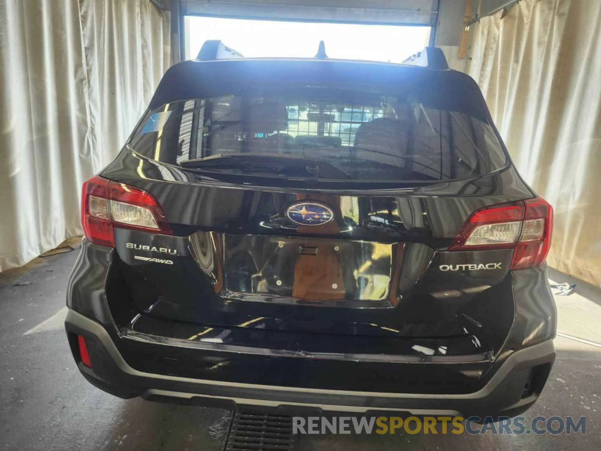 39 Photograph of a damaged car 4S4BSAFC3K3319786 SUBARU OUTBACK 2019