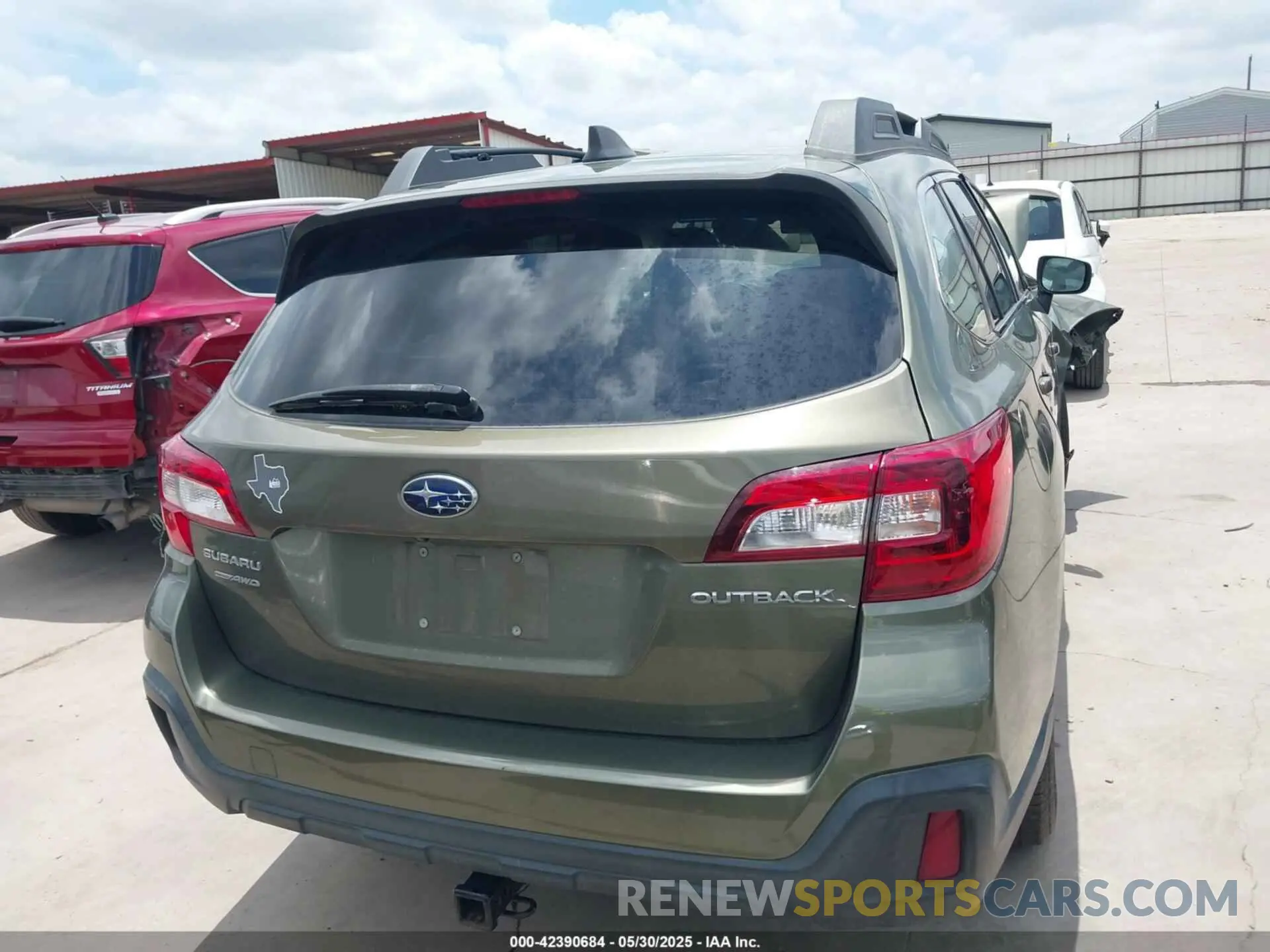 17 Photograph of a damaged car 4S4BSAFC3K3323076 SUBARU OUTBACK 2019