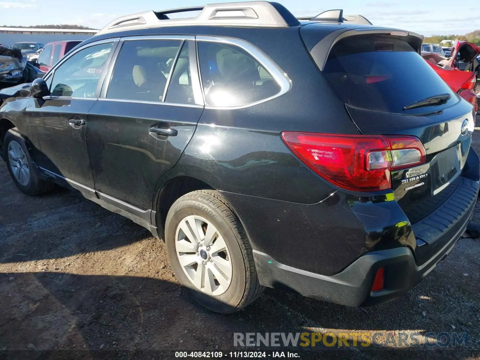 3 Photograph of a damaged car 4S4BSAFC3K3366722 SUBARU OUTBACK 2019
