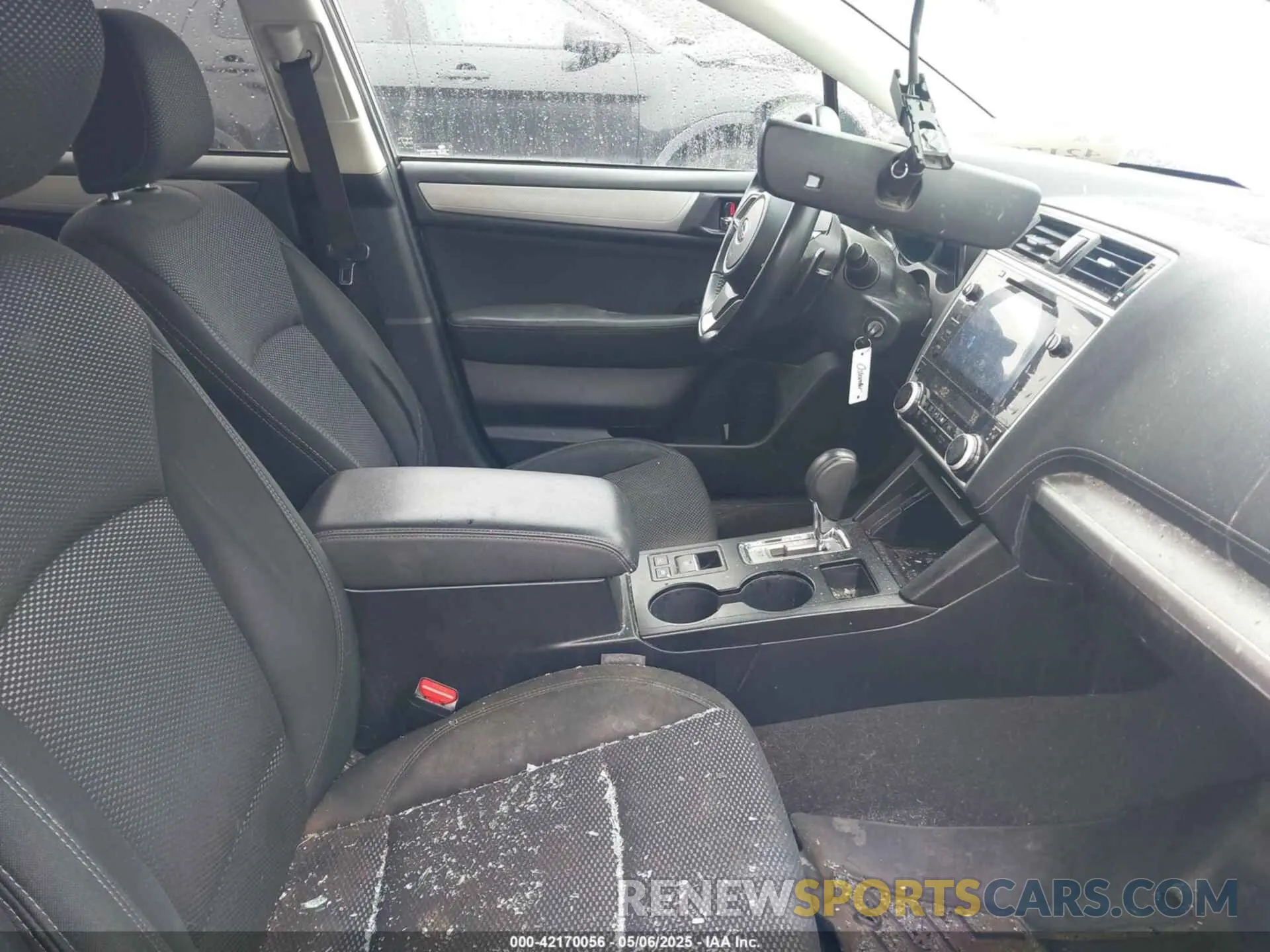 5 Photograph of a damaged car 4S4BSAFC3K3386680 SUBARU OUTBACK 2019