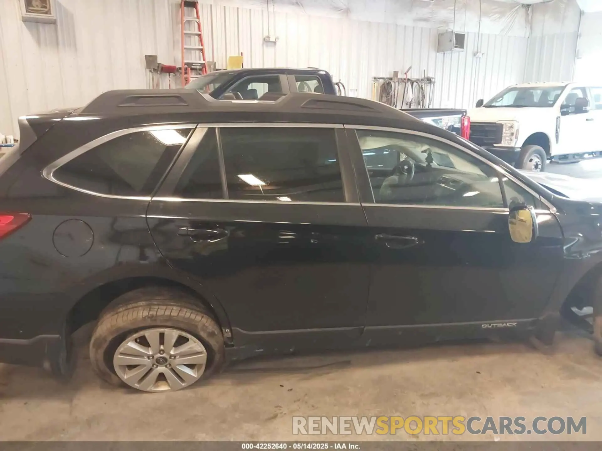 13 Photograph of a damaged car 4S4BSAFC4K3217719 SUBARU OUTBACK 2019