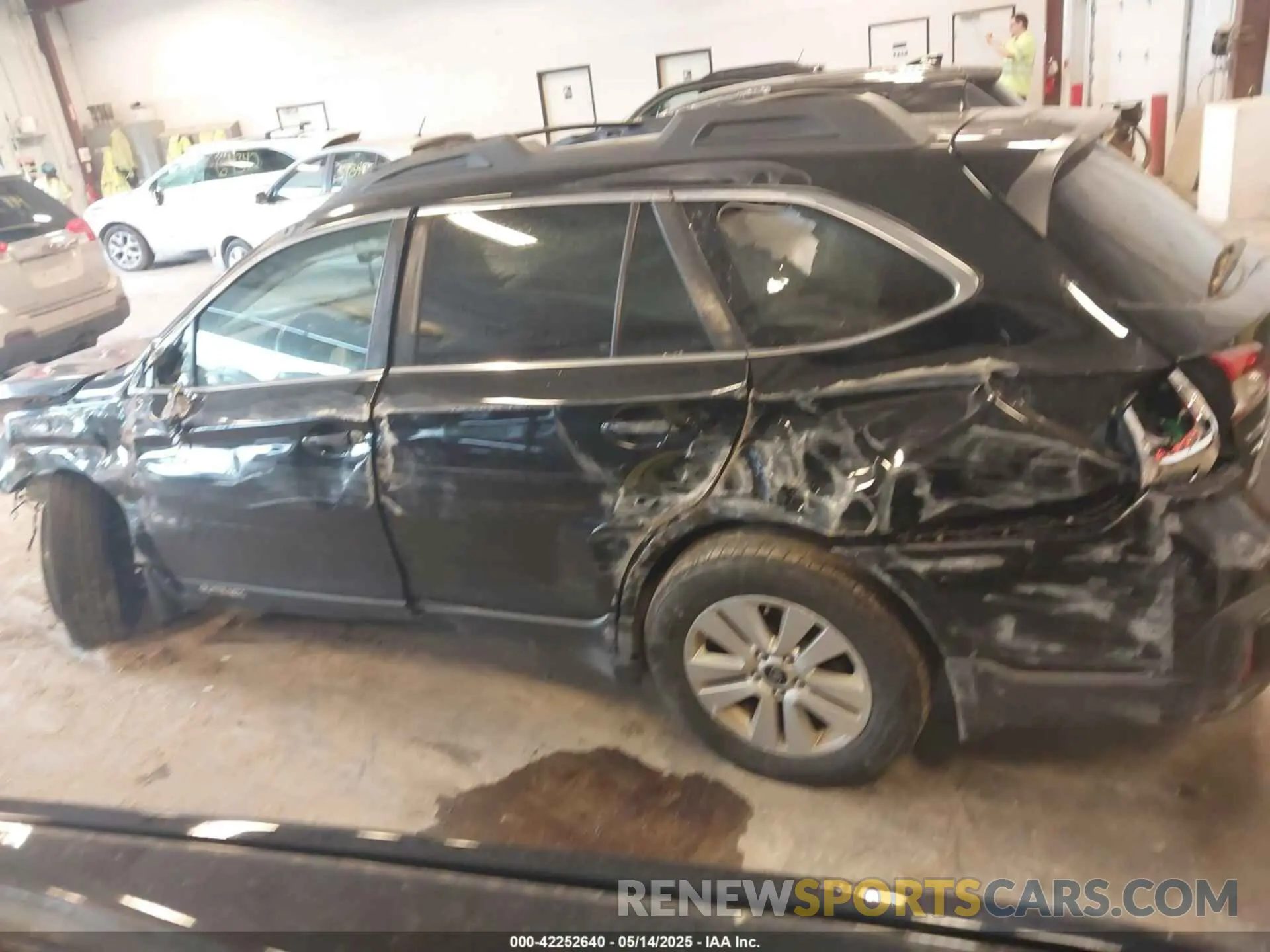 14 Photograph of a damaged car 4S4BSAFC4K3217719 SUBARU OUTBACK 2019