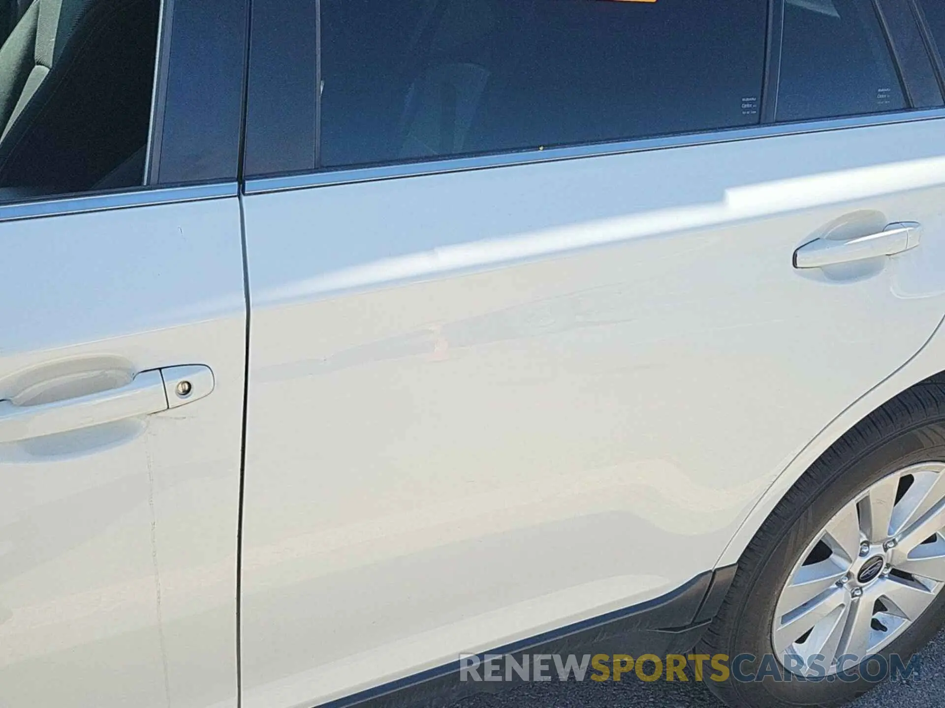 4 Photograph of a damaged car 4S4BSAFC4K3250283 SUBARU OUTBACK 2019