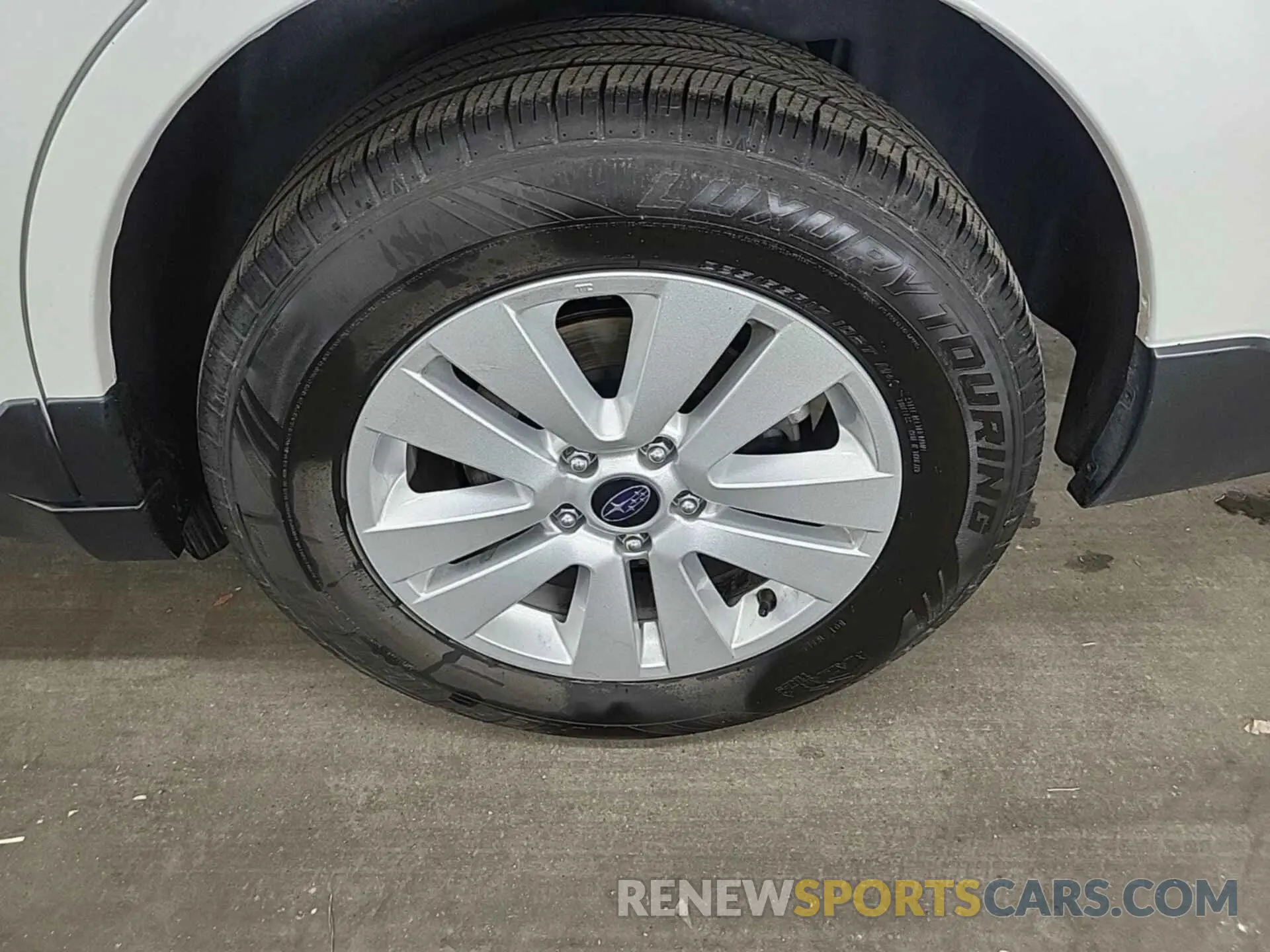 40 Photograph of a damaged car 4S4BSAFC4K3250283 SUBARU OUTBACK 2019