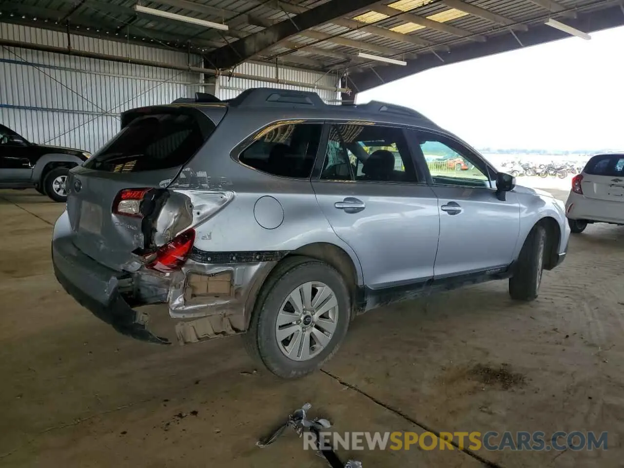 3 Photograph of a damaged car 4S4BSAFC4K3263017 SUBARU OUTBACK 2019
