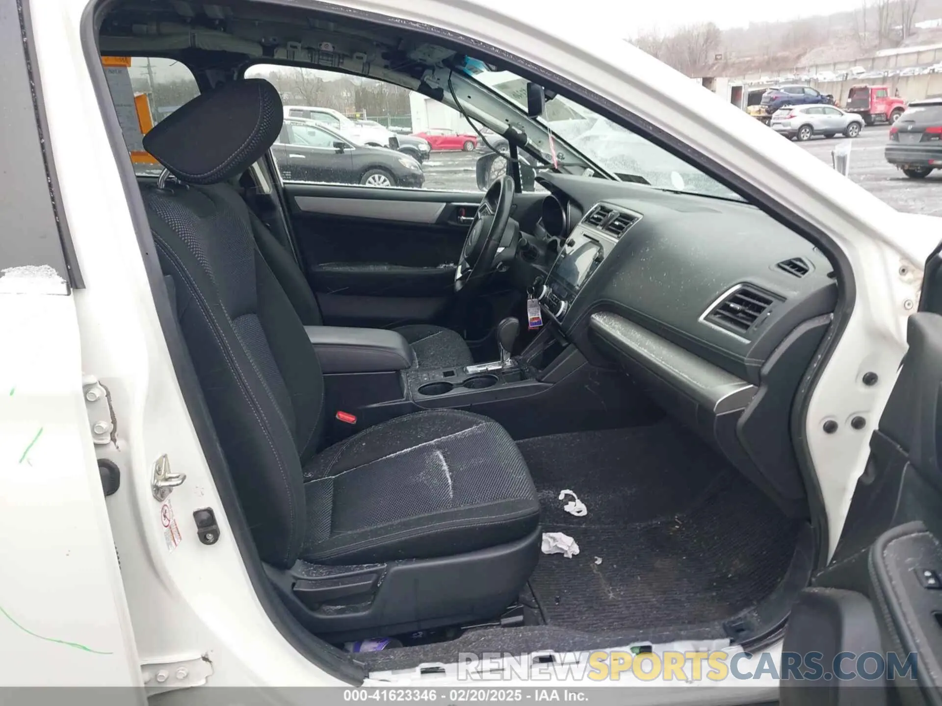 5 Photograph of a damaged car 4S4BSAFC4K3287026 SUBARU OUTBACK 2019