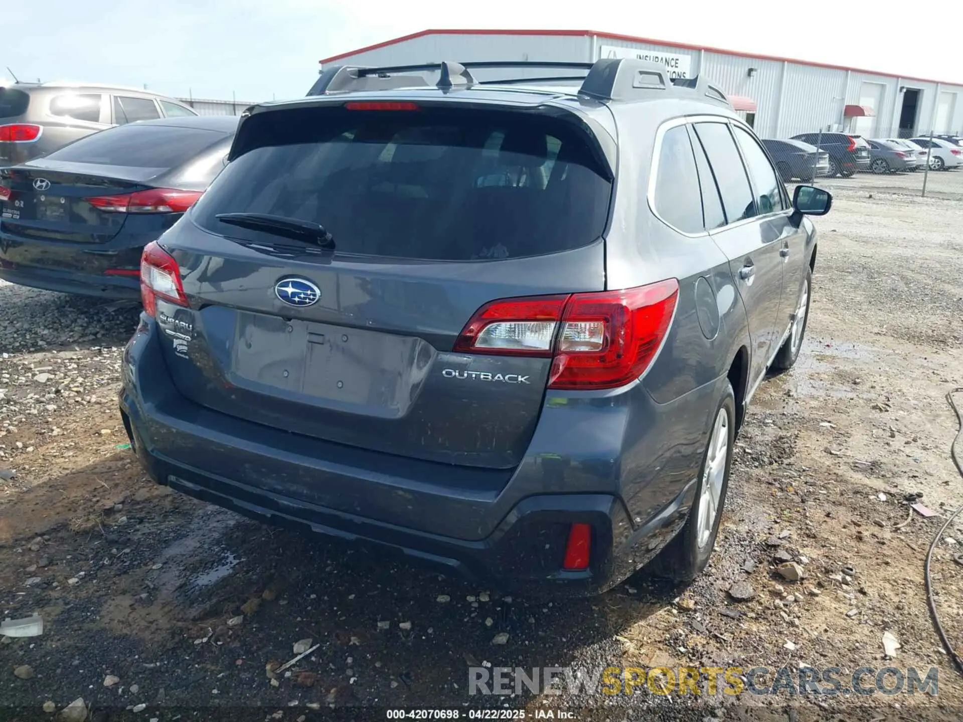 4 Photograph of a damaged car 4S4BSAFC4K3303287 SUBARU OUTBACK 2019
