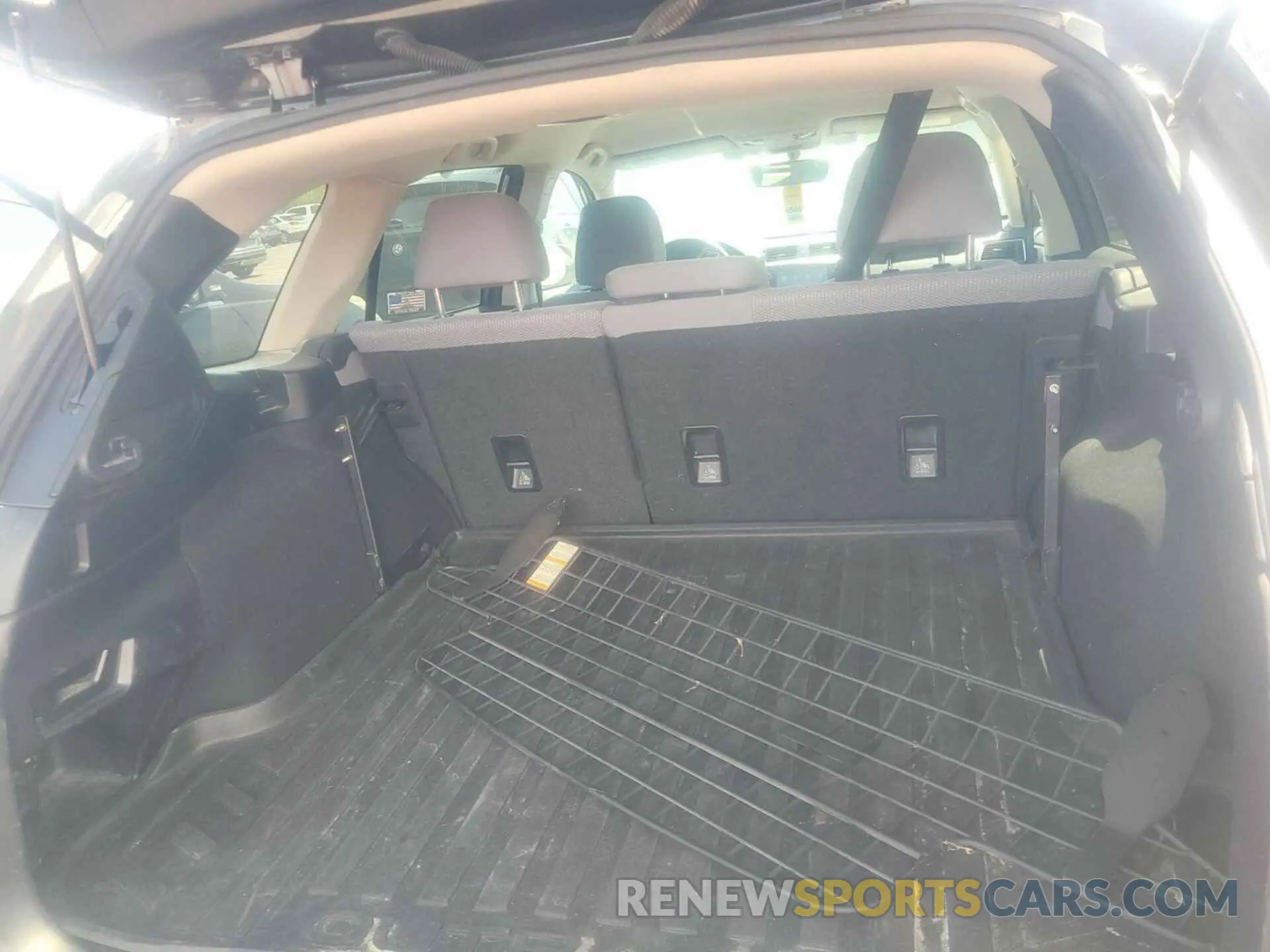 10 Photograph of a damaged car 4S4BSAFC4K3320297 SUBARU OUTBACK 2019