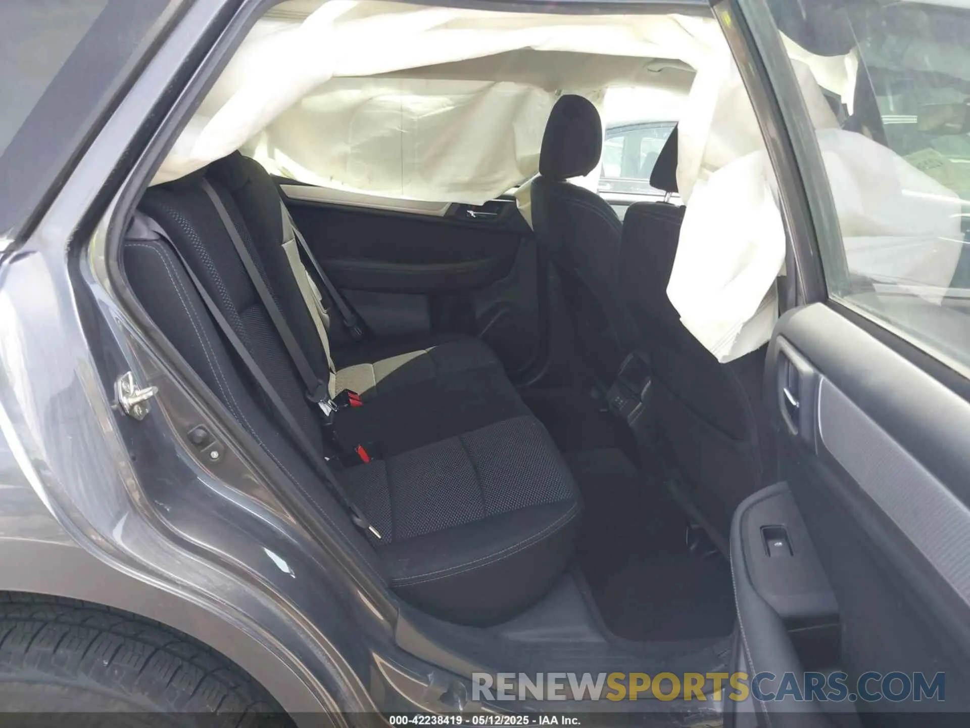 8 Photograph of a damaged car 4S4BSAFC4K3357706 SUBARU OUTBACK 2019