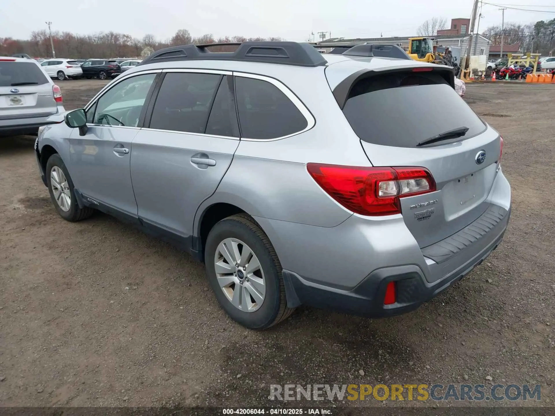 3 Photograph of a damaged car 4S4BSAFC4K3395954 SUBARU OUTBACK 2019