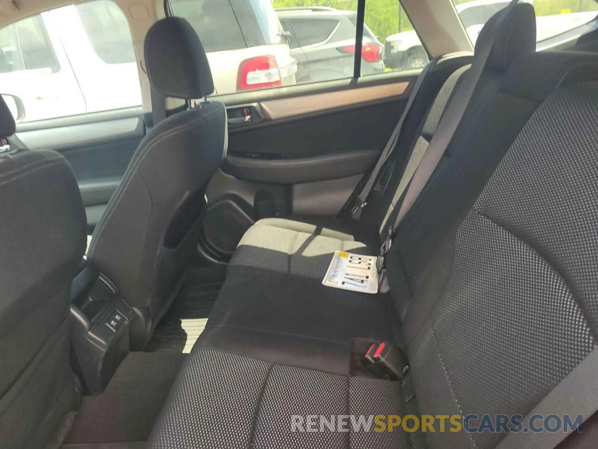 18 Photograph of a damaged car 4S4BSAFC5K3255282 SUBARU OUTBACK 2019