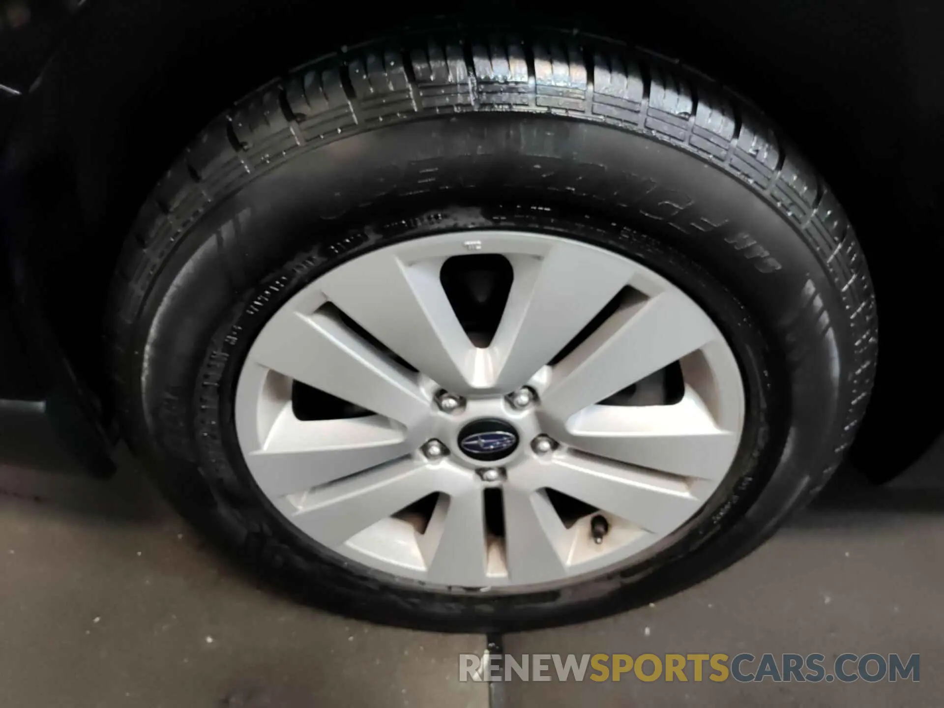 3 Photograph of a damaged car 4S4BSAFC5K3310197 SUBARU OUTBACK 2019