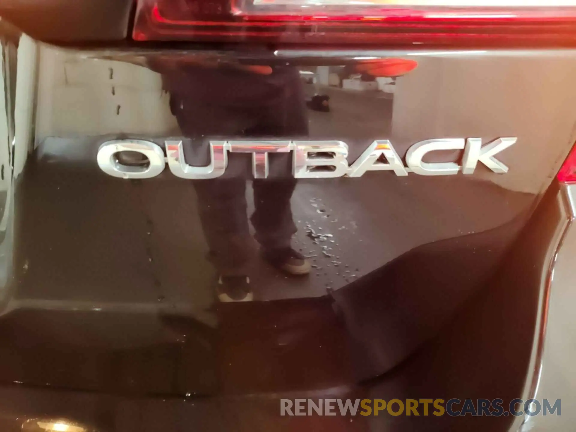 8 Photograph of a damaged car 4S4BSAFC5K3310197 SUBARU OUTBACK 2019