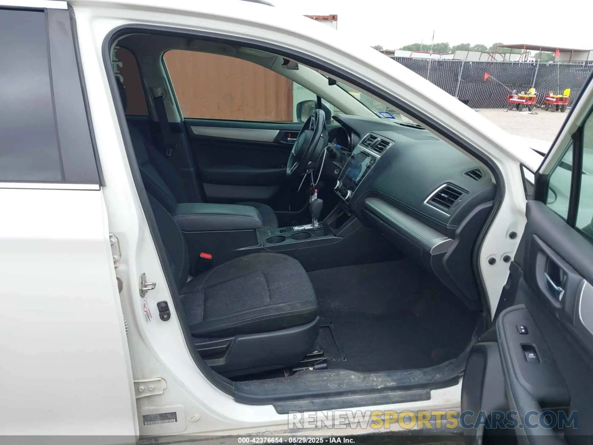 5 Photograph of a damaged car 4S4BSAFC6K3324612 SUBARU OUTBACK 2019