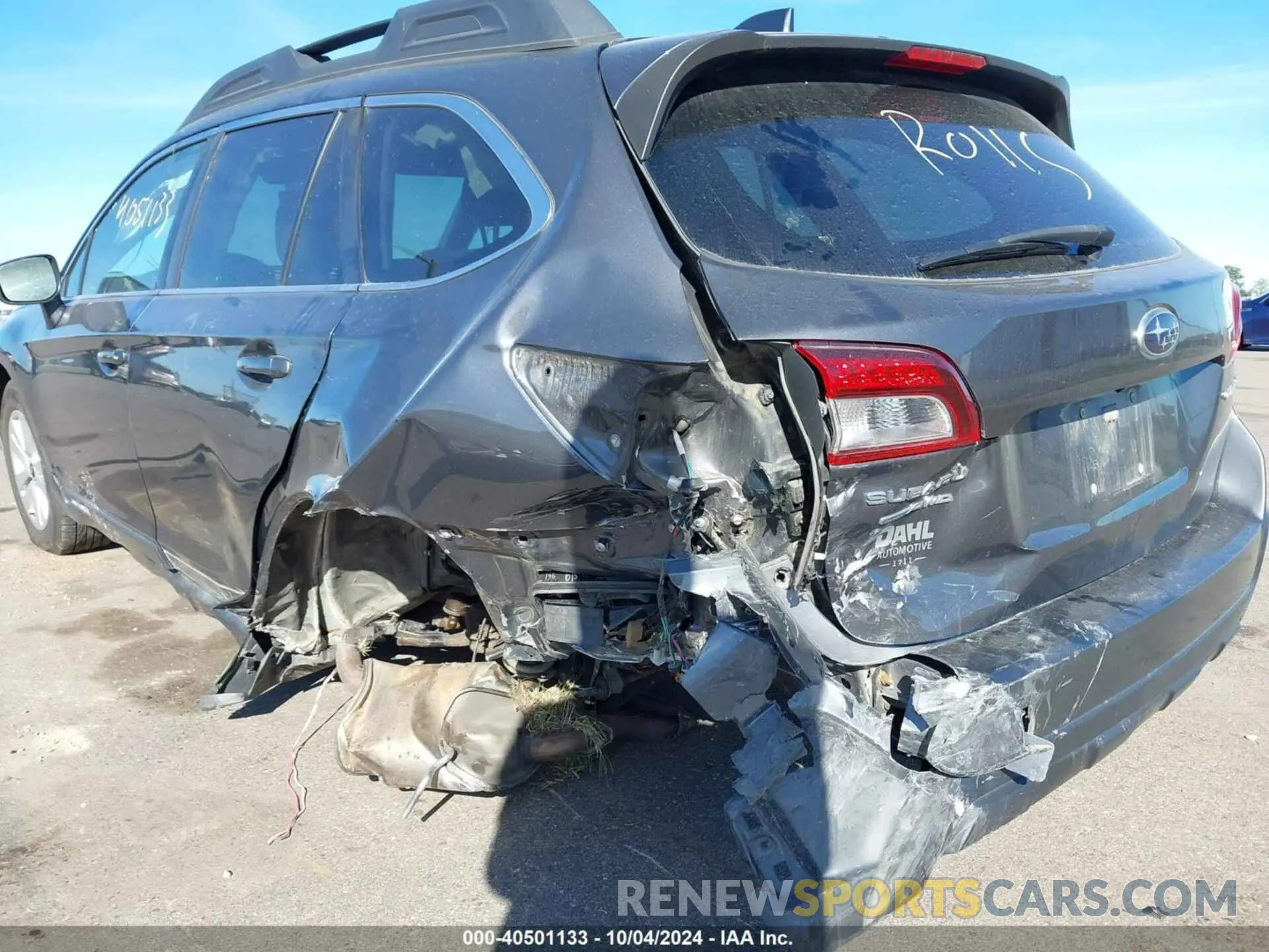 6 Photograph of a damaged car 4S4BSAFC7K3379201 SUBARU OUTBACK 2019