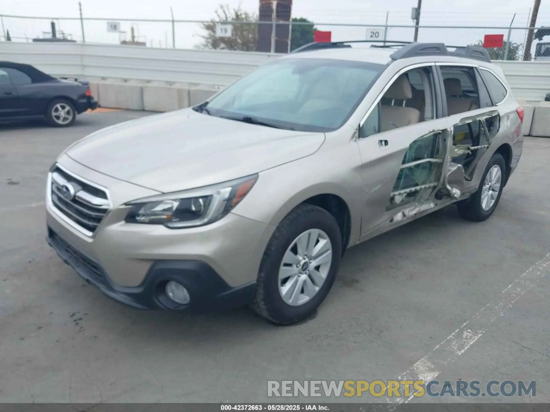 2 Photograph of a damaged car 4S4BSAFC8K3326264 SUBARU OUTBACK 2019