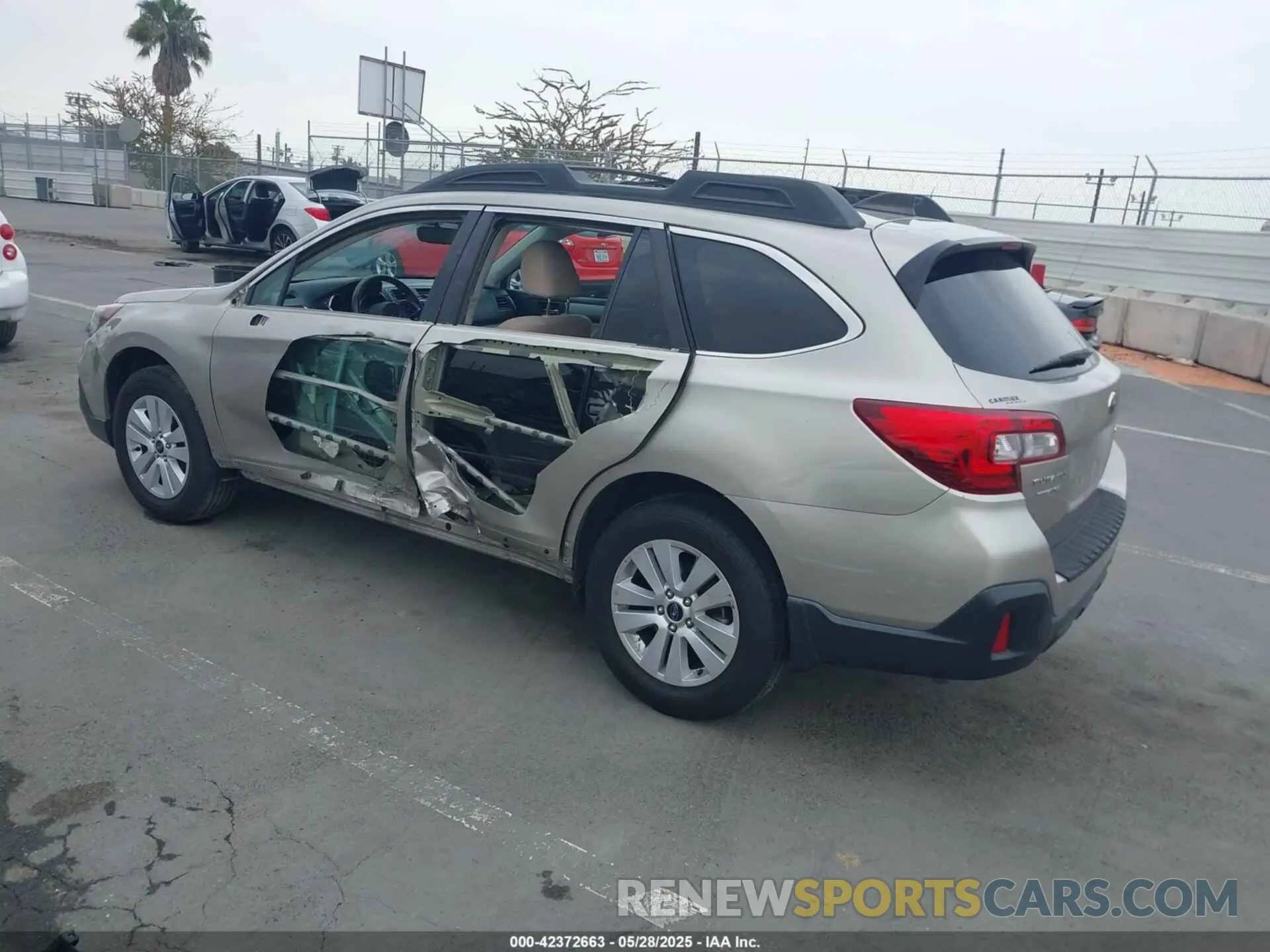 3 Photograph of a damaged car 4S4BSAFC8K3326264 SUBARU OUTBACK 2019