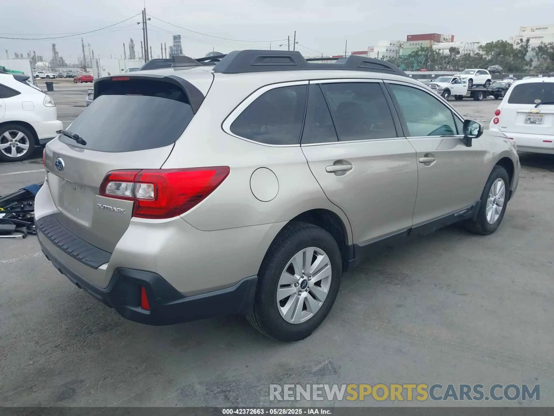 4 Photograph of a damaged car 4S4BSAFC8K3326264 SUBARU OUTBACK 2019
