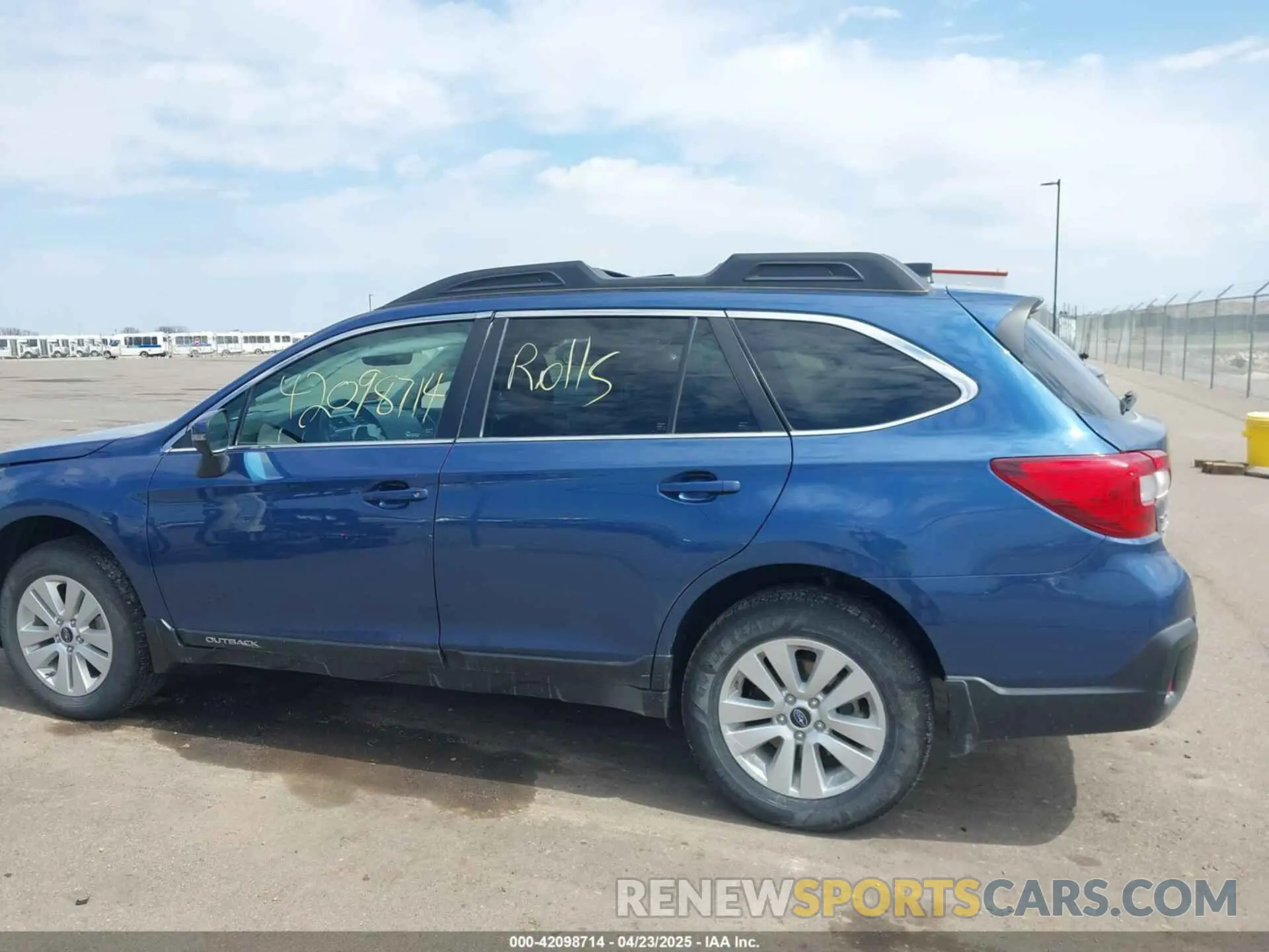 14 Photograph of a damaged car 4S4BSAFC8K3331058 SUBARU OUTBACK 2019