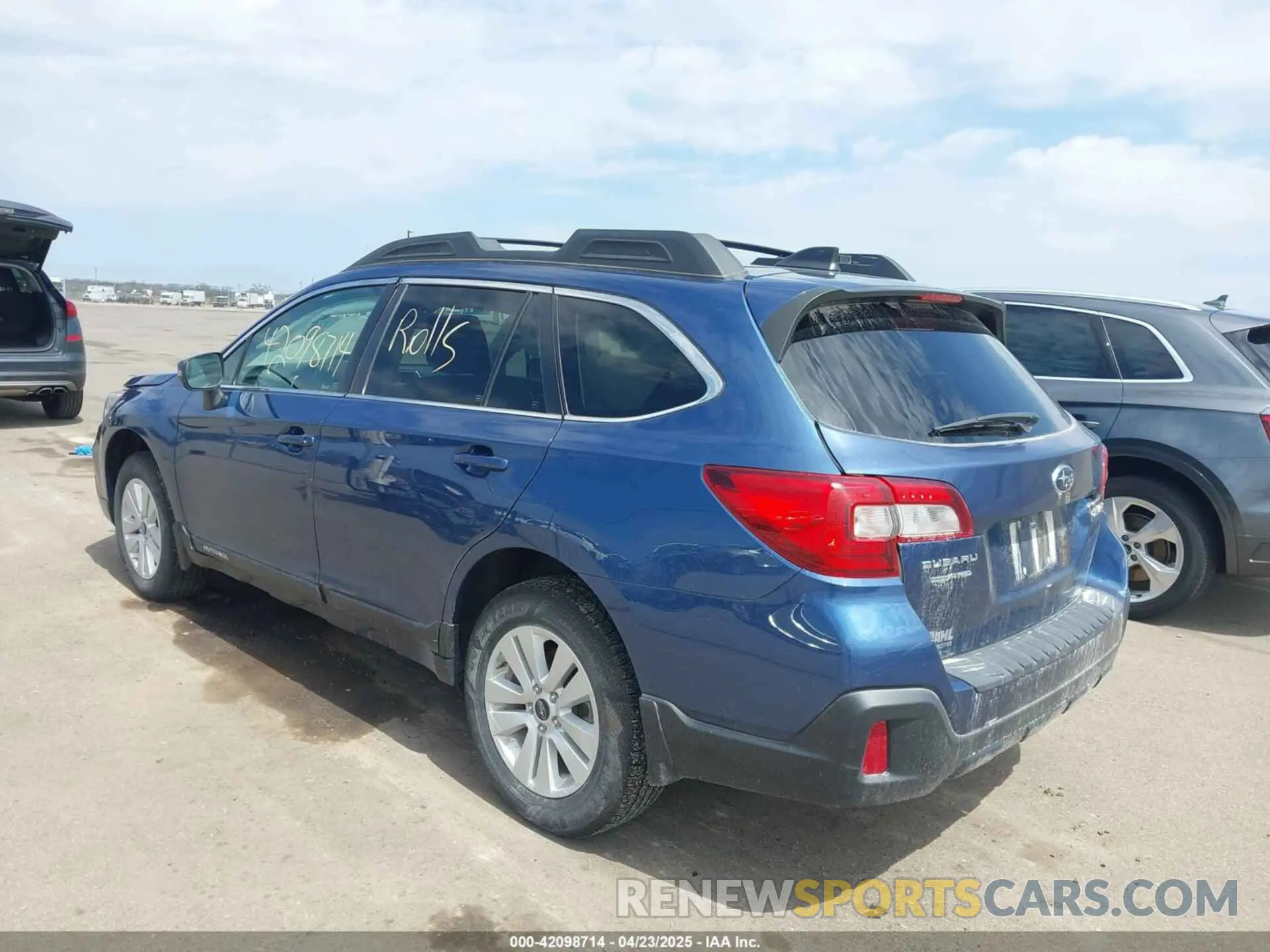 3 Photograph of a damaged car 4S4BSAFC8K3331058 SUBARU OUTBACK 2019