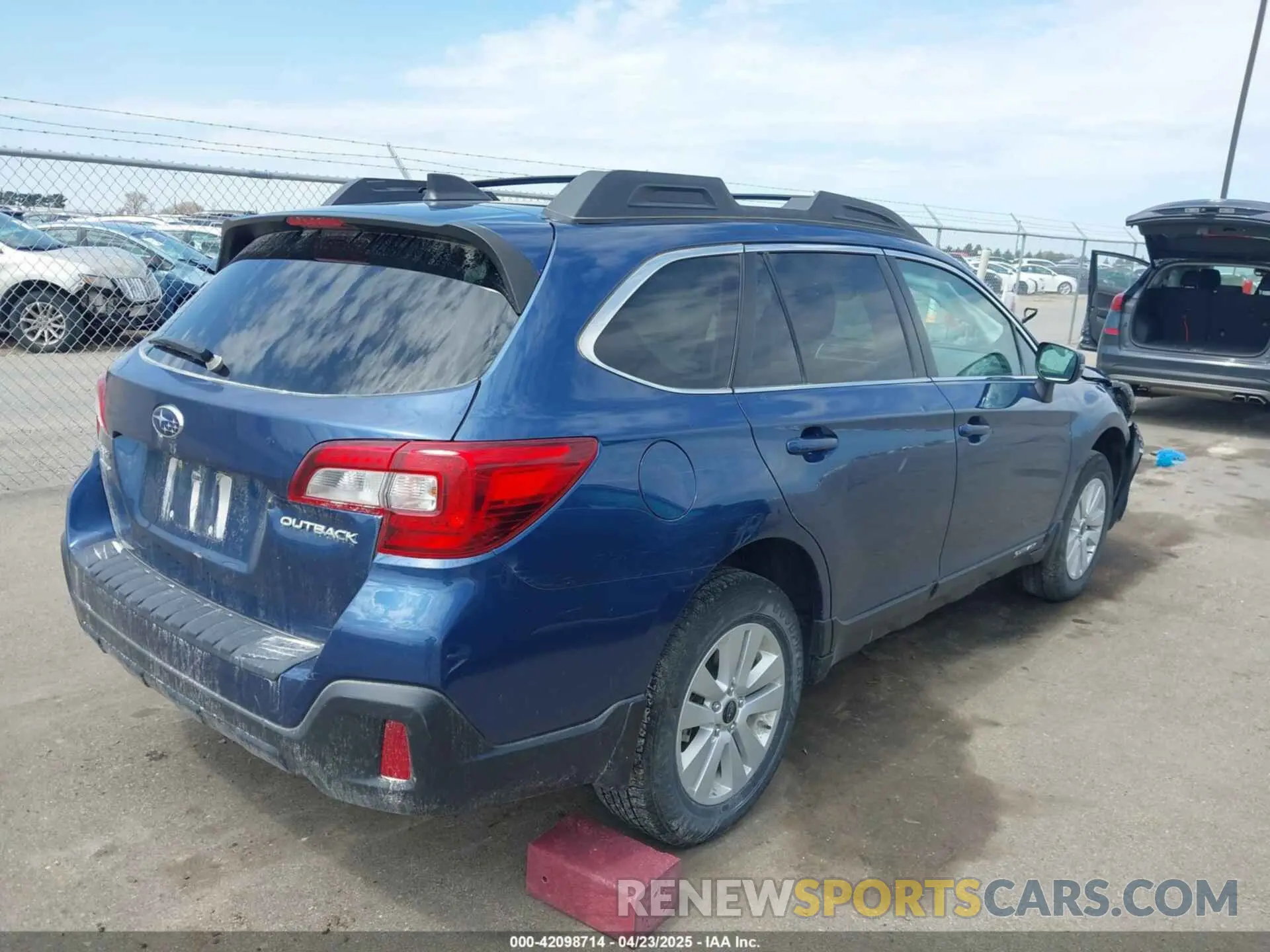 4 Photograph of a damaged car 4S4BSAFC8K3331058 SUBARU OUTBACK 2019