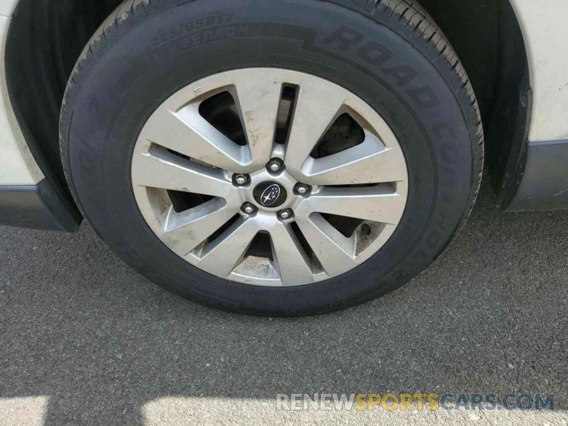 8 Photograph of a damaged car 4S4BSAFC9K3264163 SUBARU OUTBACK 2019